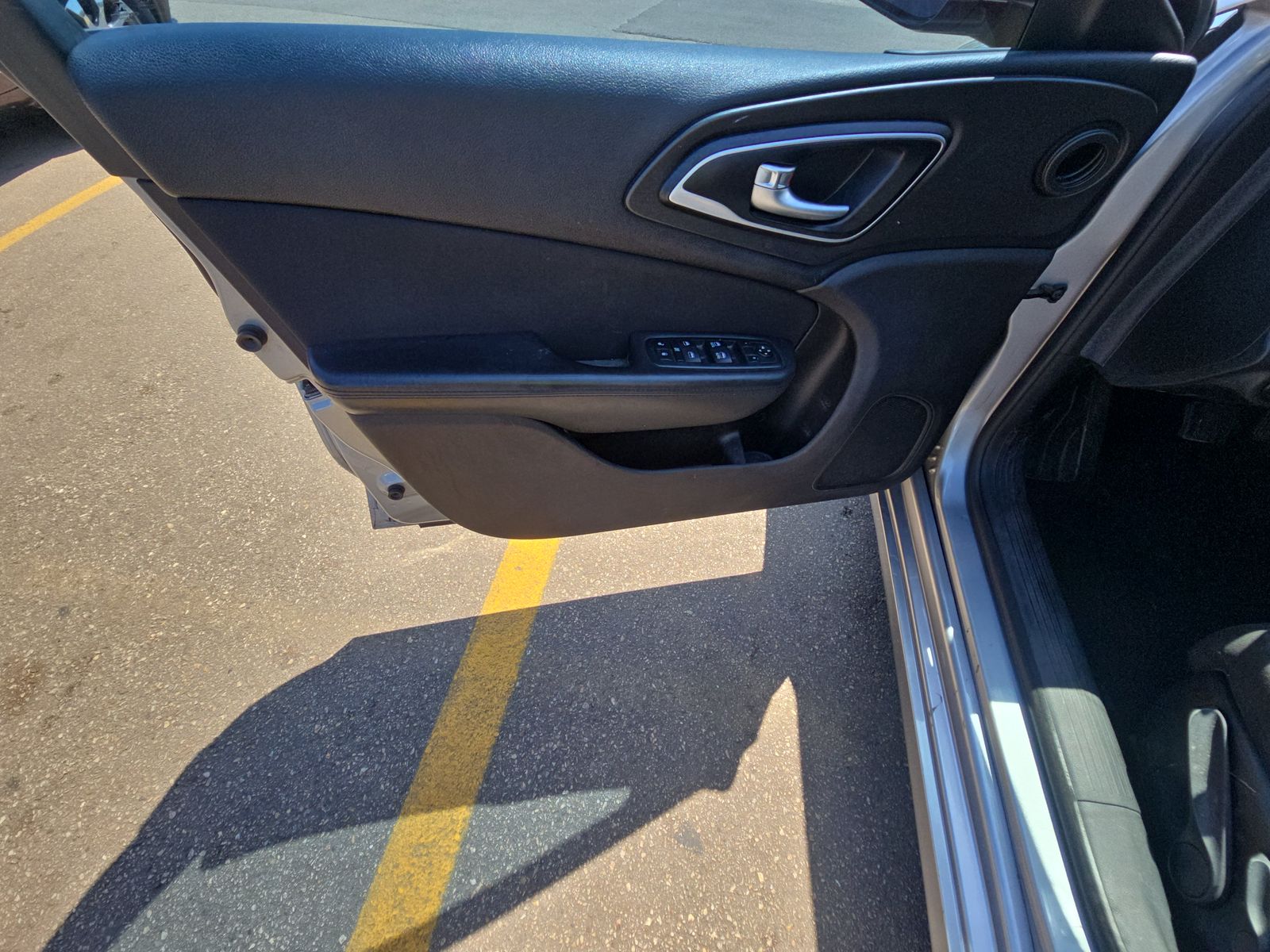 2016 Chrysler 200 Limited FWD