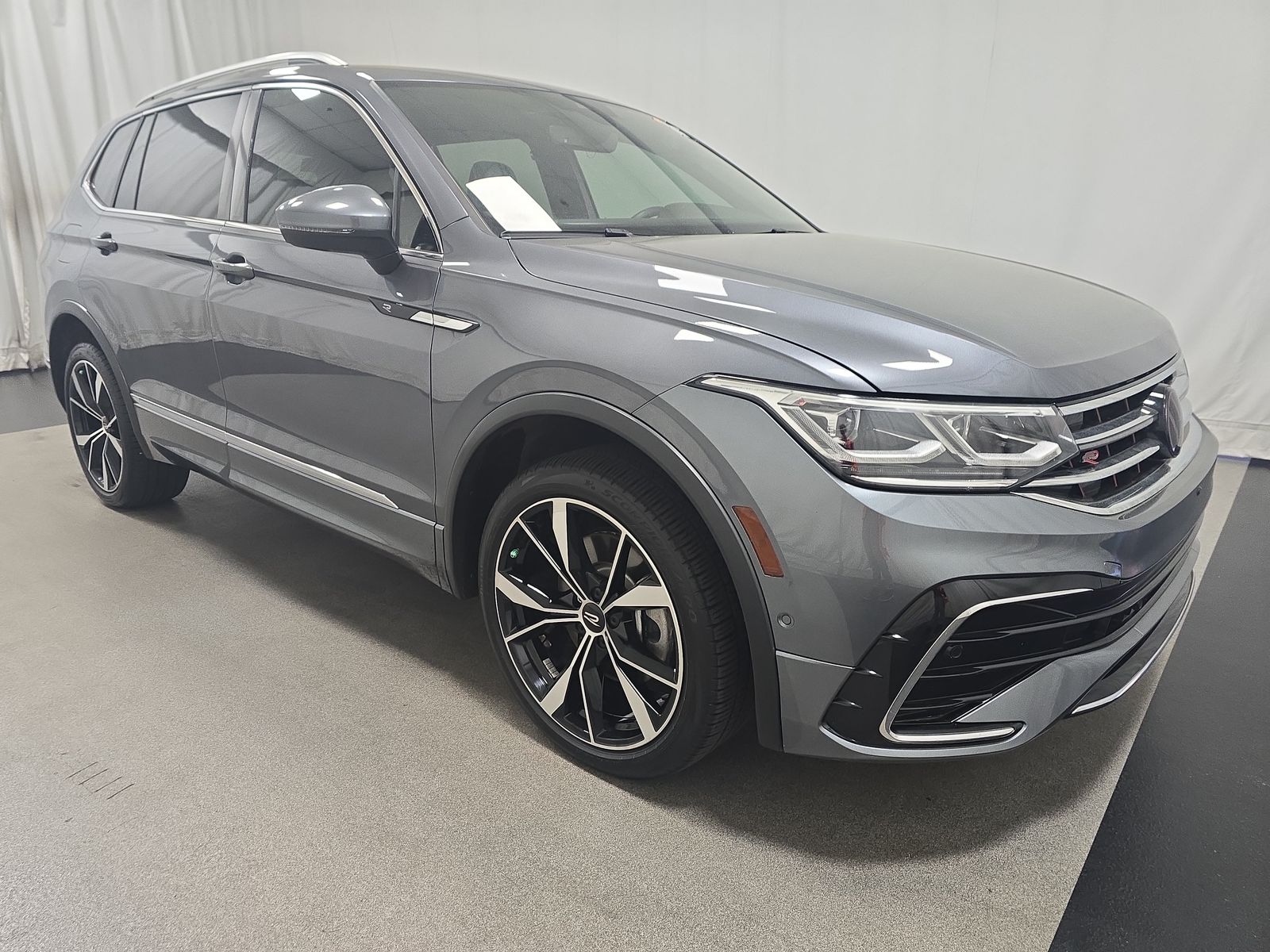 2024 Volkswagen Tiguan 2.0T SEL R-Line AWD