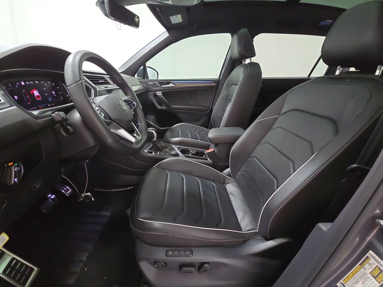 2024 Volkswagen Tiguan 2.0T SEL R-Line AWD