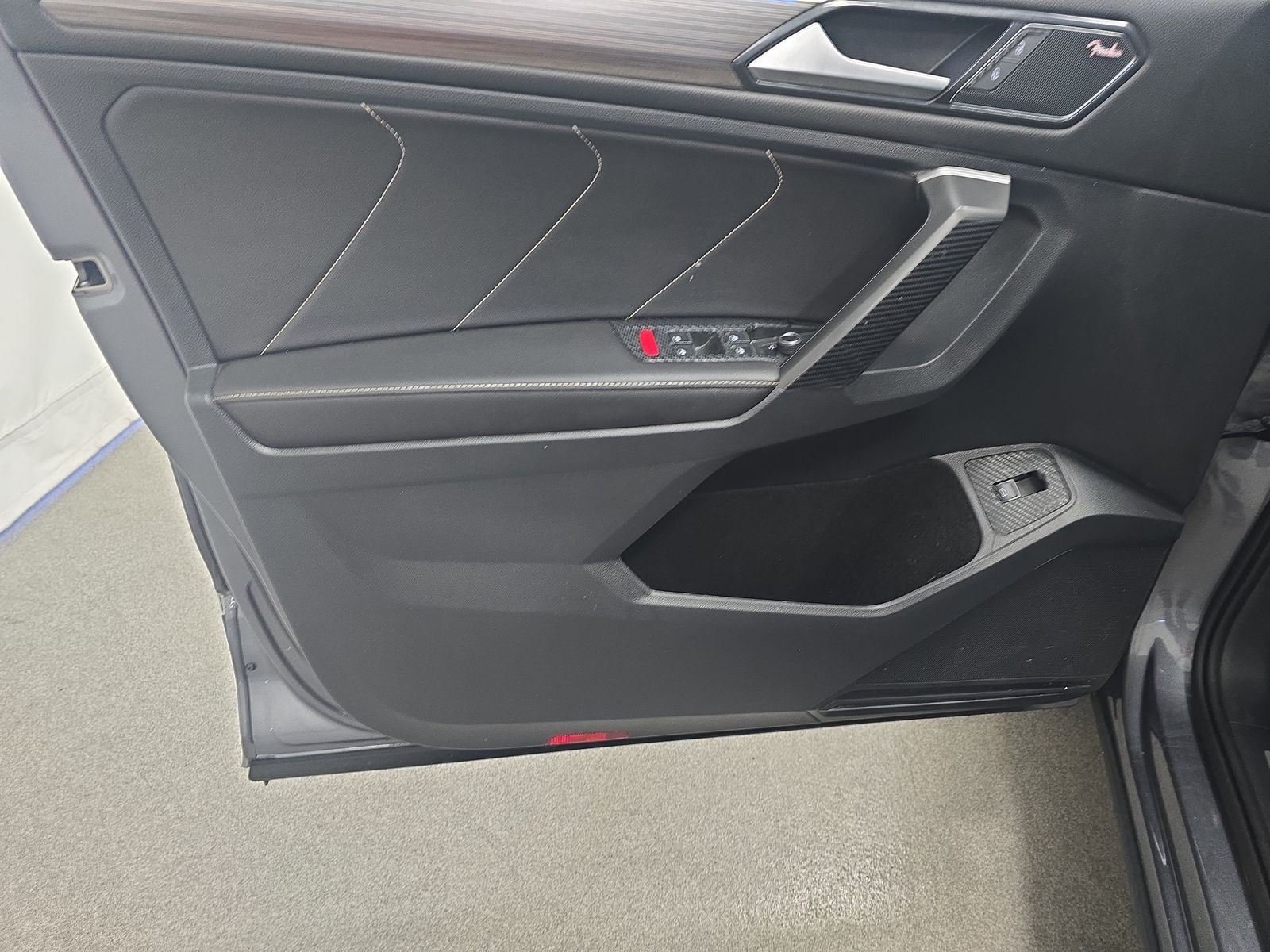 2024 Volkswagen Tiguan 2.0T SEL R-Line AWD