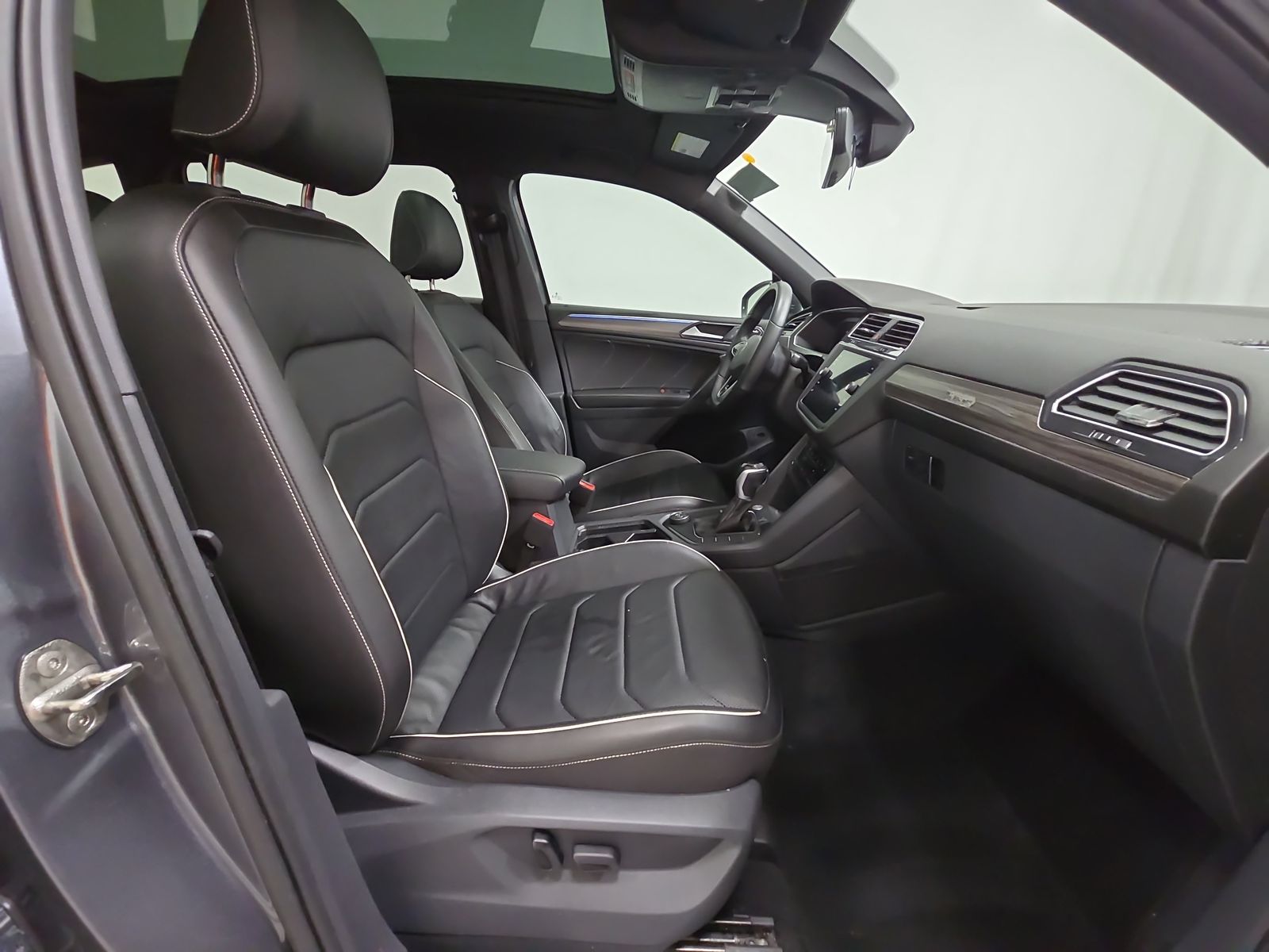 2024 Volkswagen Tiguan 2.0T SEL R-Line AWD