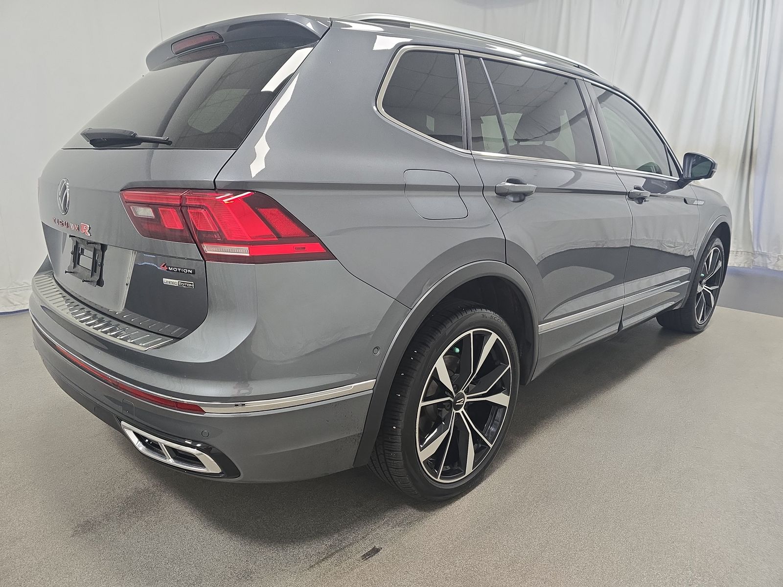 2024 Volkswagen Tiguan 2.0T SEL R-Line AWD