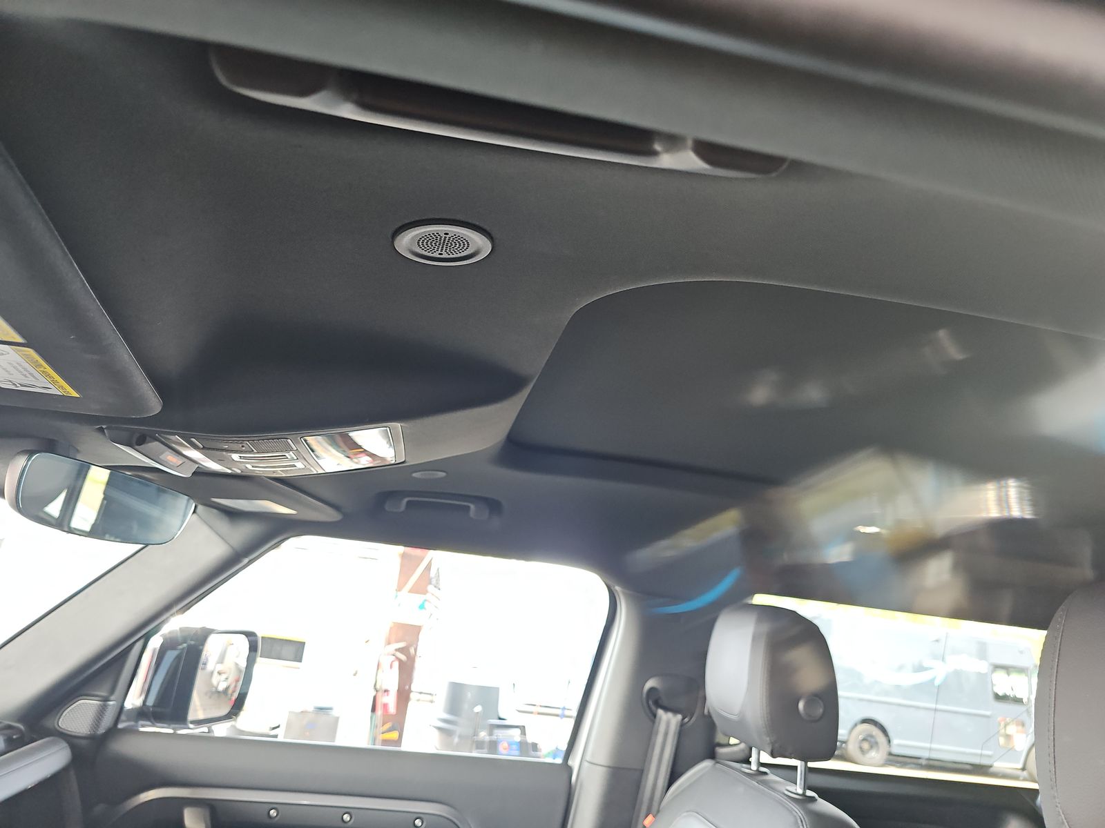 2024 Land Rover Defender 90 X-Dynamic SE AWD