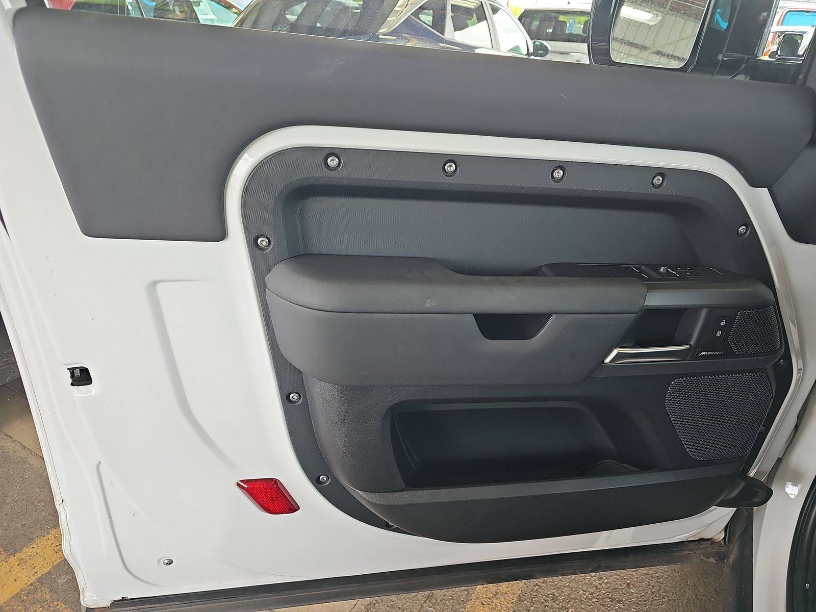 2024 Land Rover Defender 90 X-Dynamic SE AWD