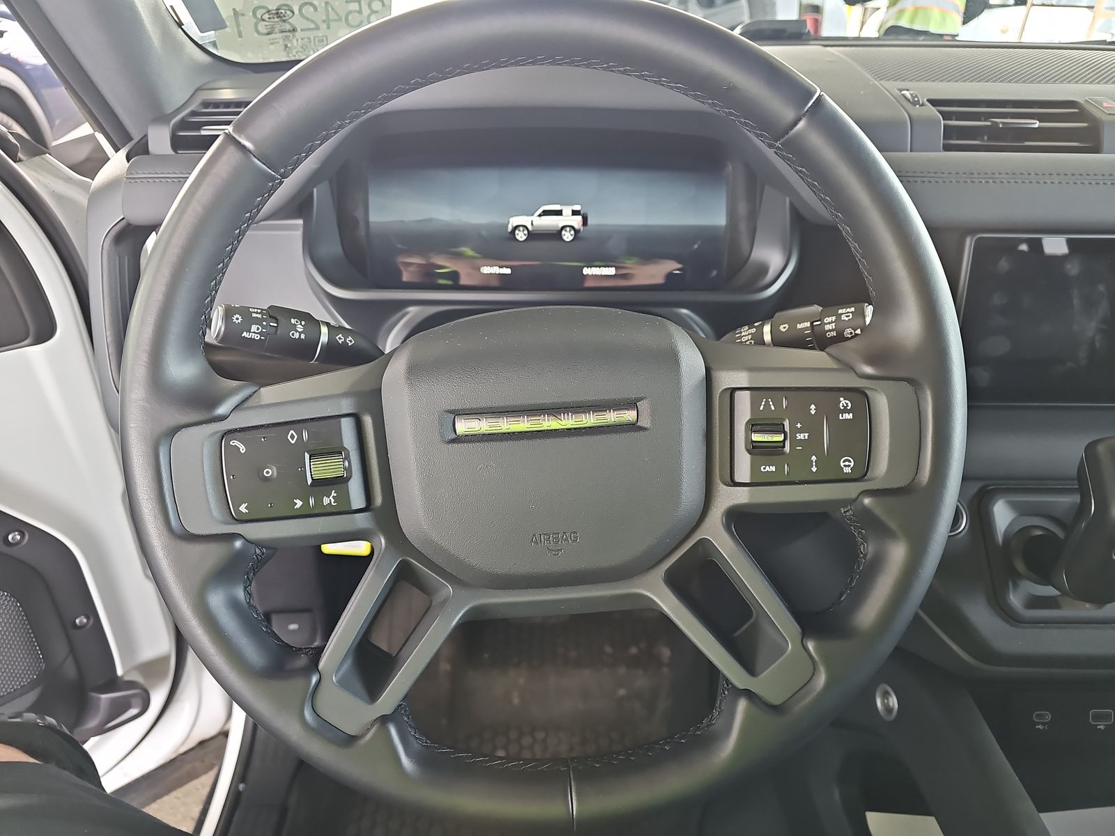 2024 Land Rover Defender 90 X-Dynamic SE AWD