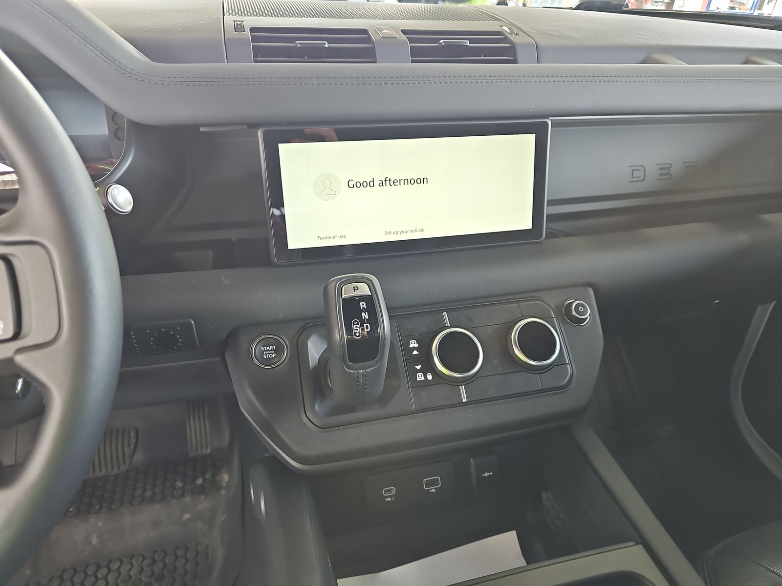 2024 Land Rover Defender 90 X-Dynamic SE AWD