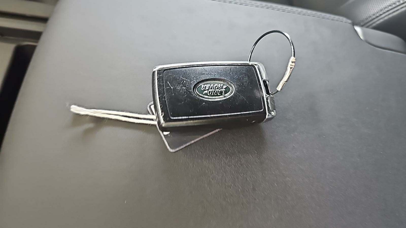 2024 Land Rover Defender 90 X-Dynamic SE AWD