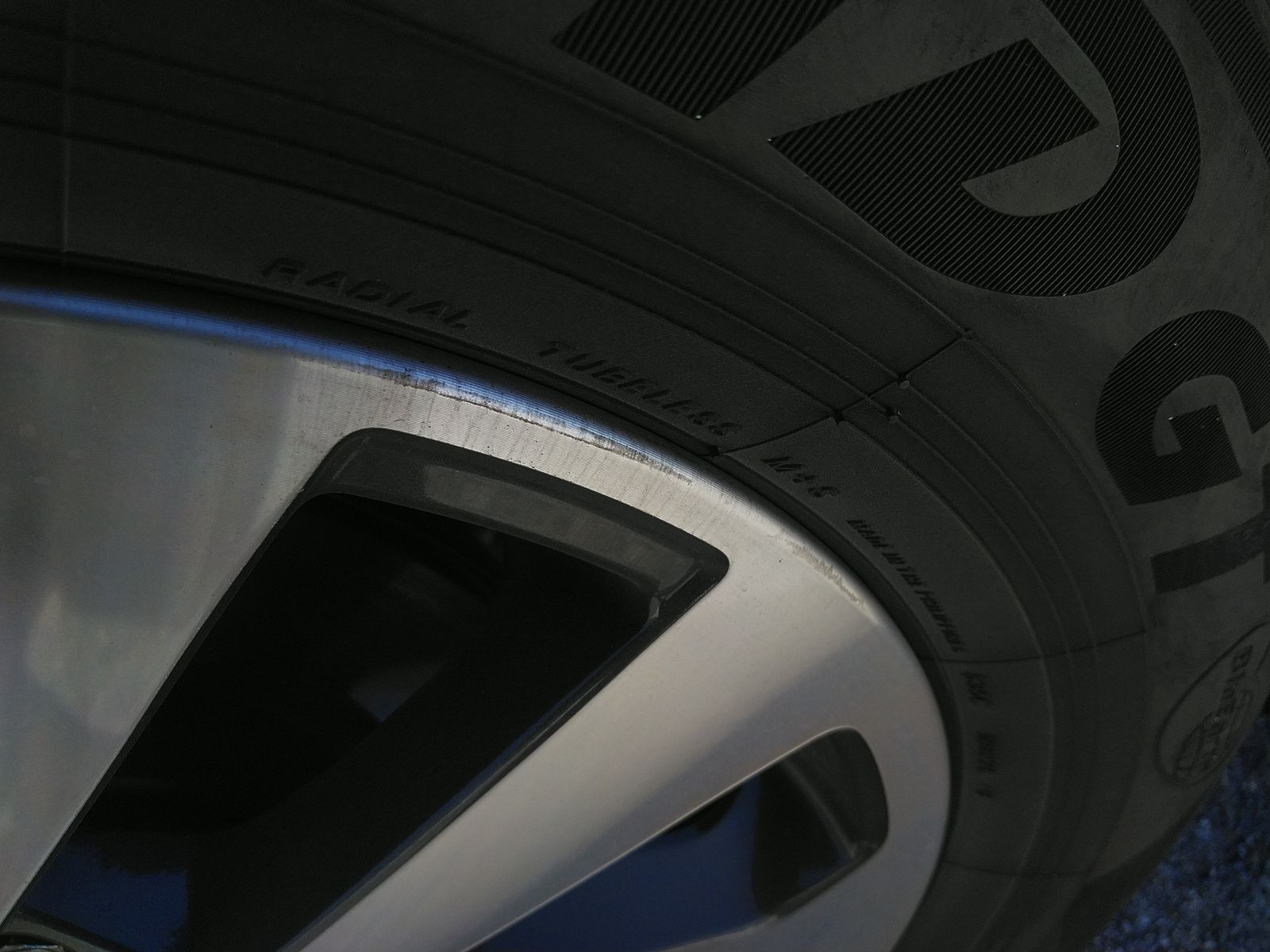 2023 Subaru Outback Premium AWD