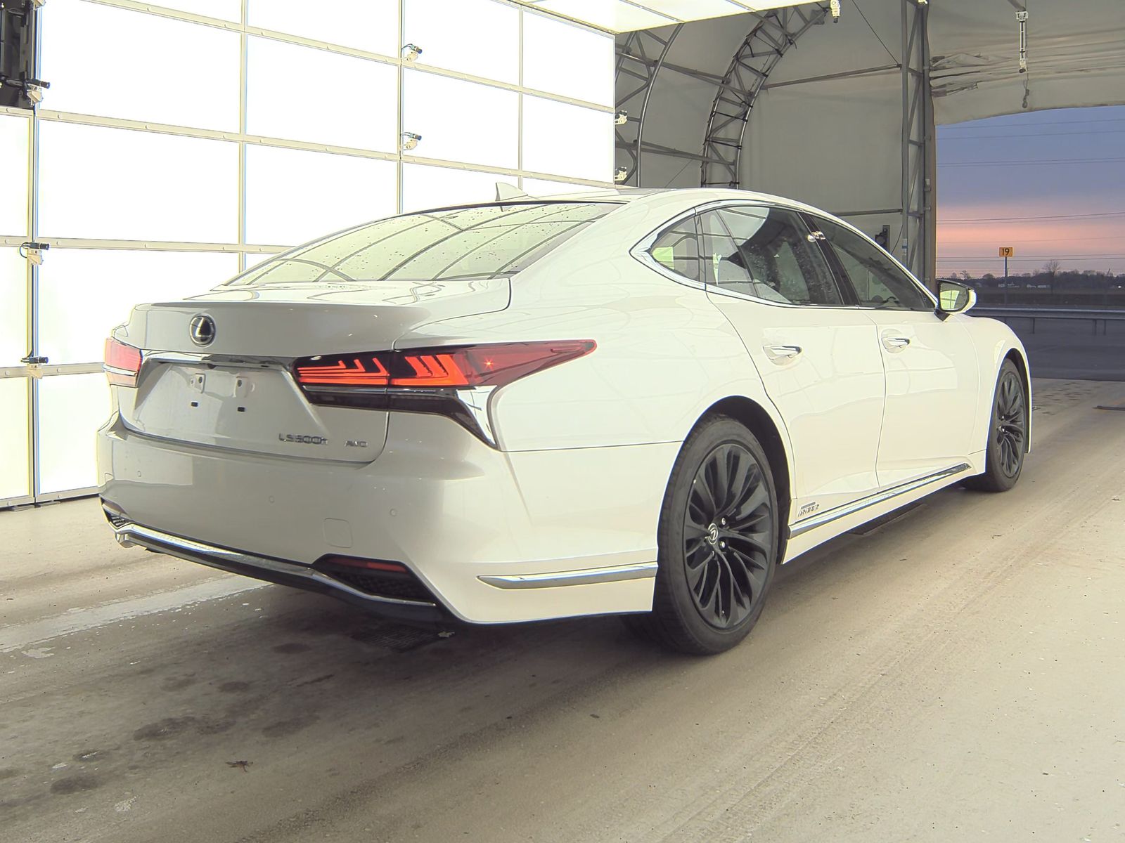 2020 Lexus LS LS 500h AWD