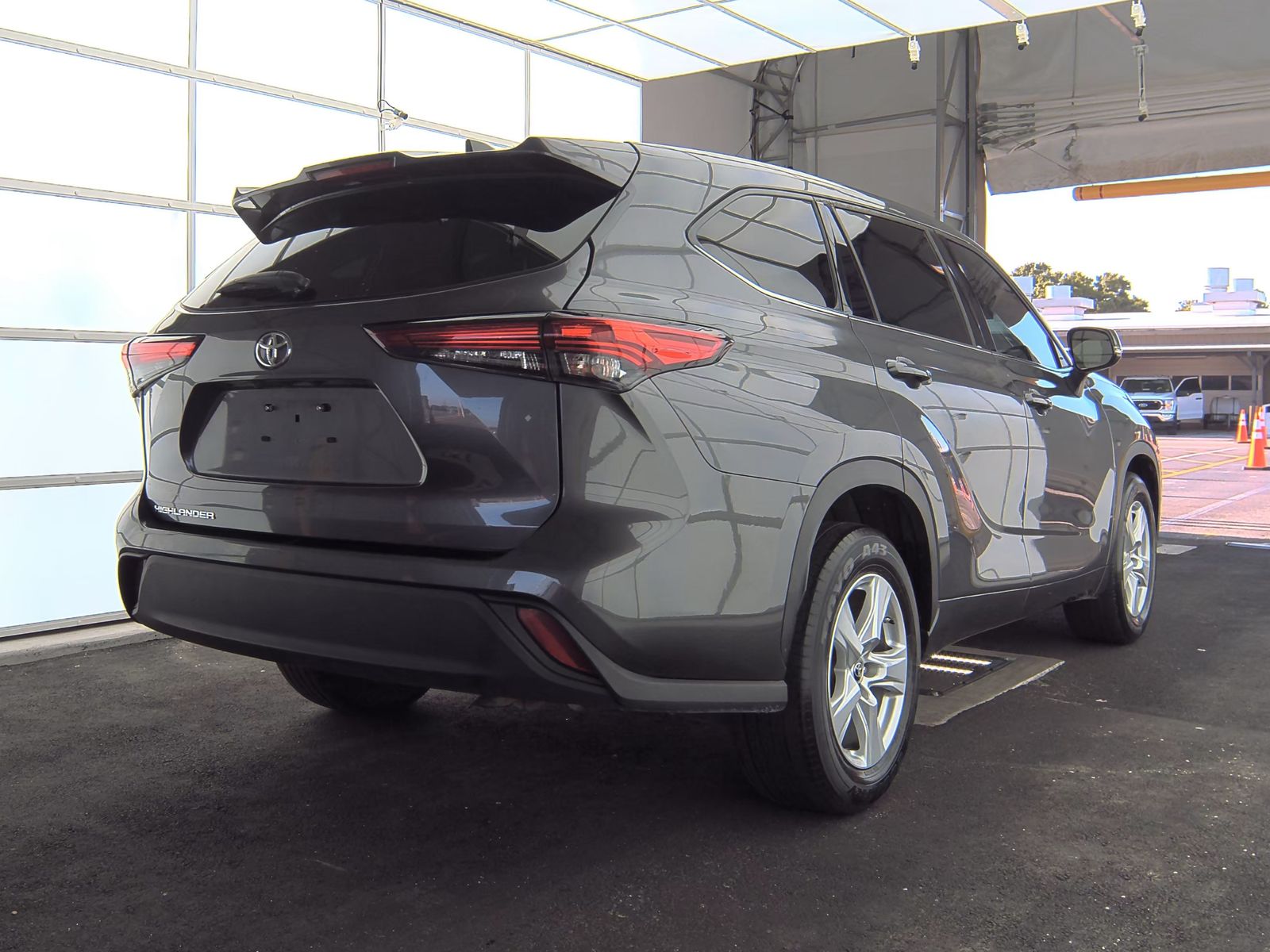2022 Toyota Highlander L FWD