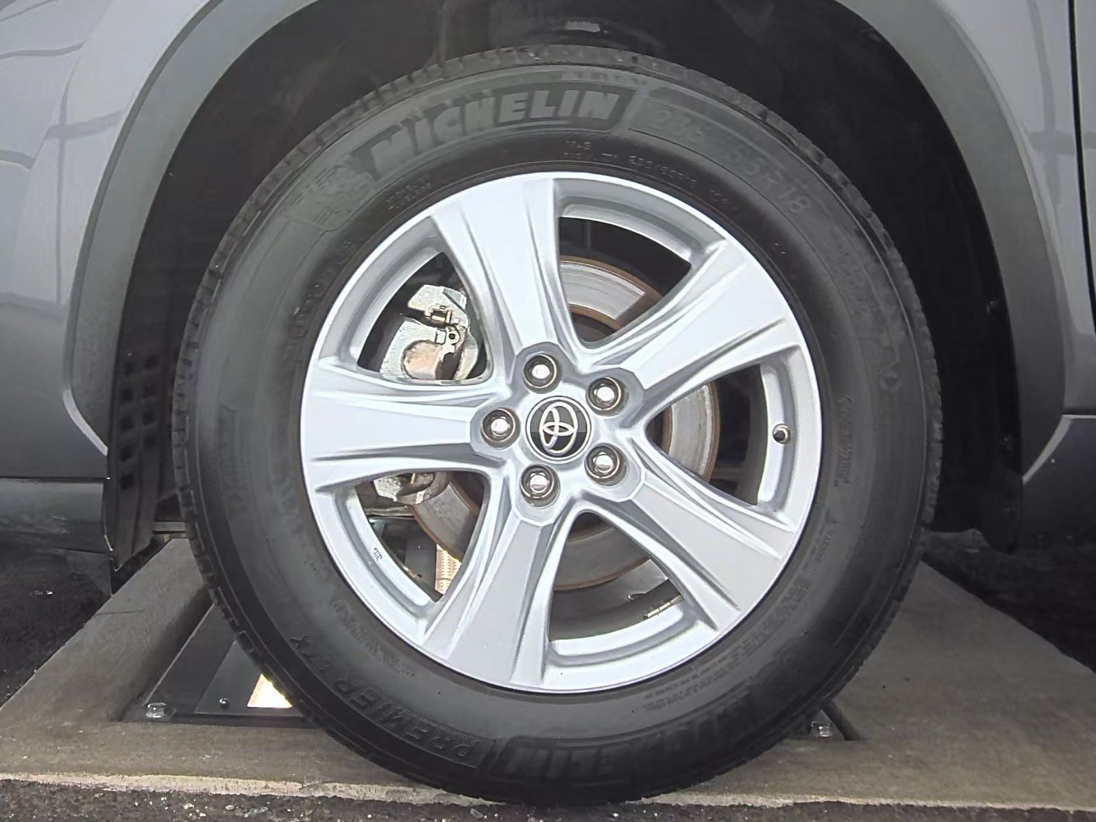 2022 Toyota Highlander L FWD