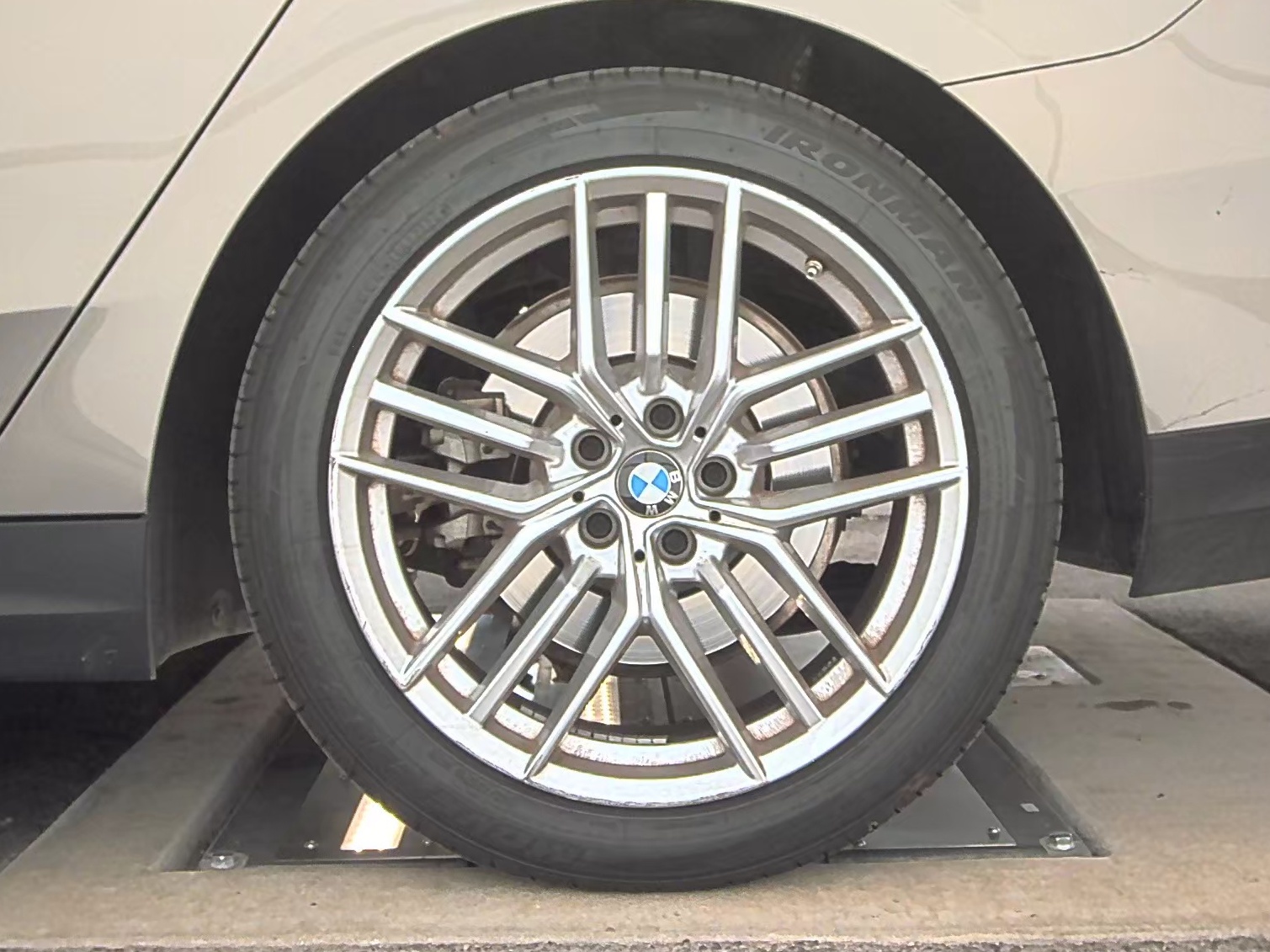 2024 BMW 5 Series 530i RWD