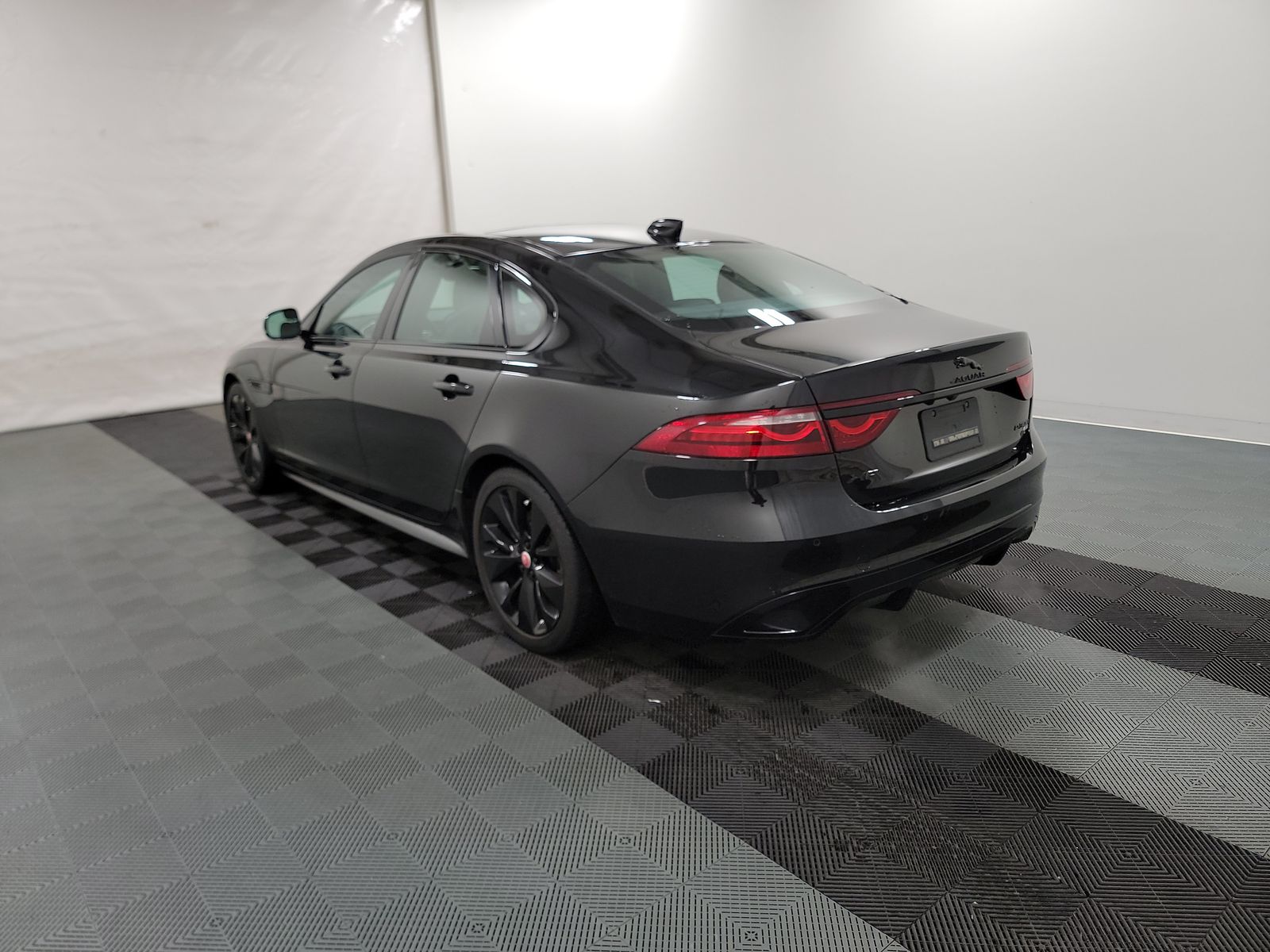 2022 Jaguar XF R-Dynamic SE AWD