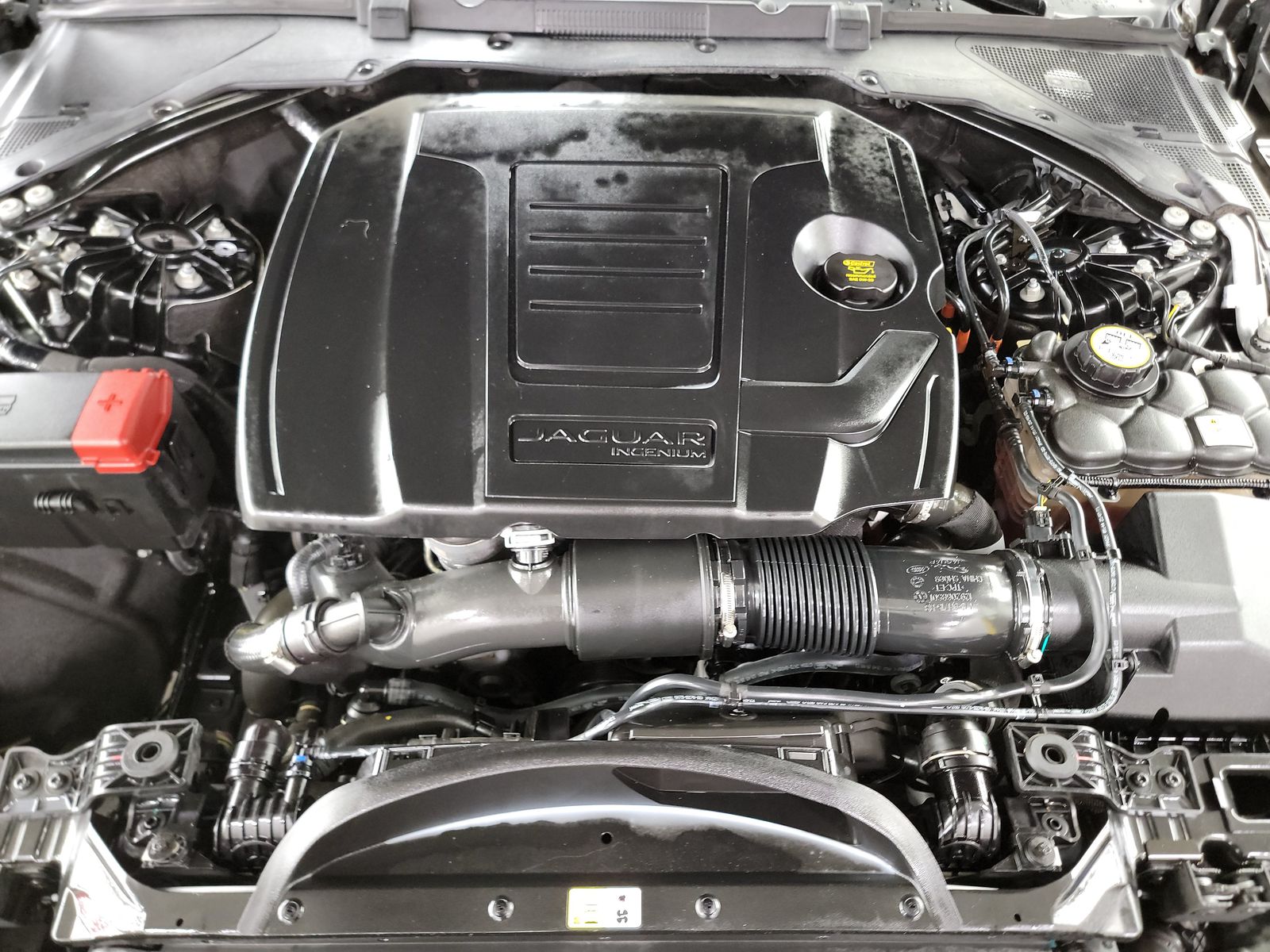 2022 Jaguar XF R-Dynamic SE AWD