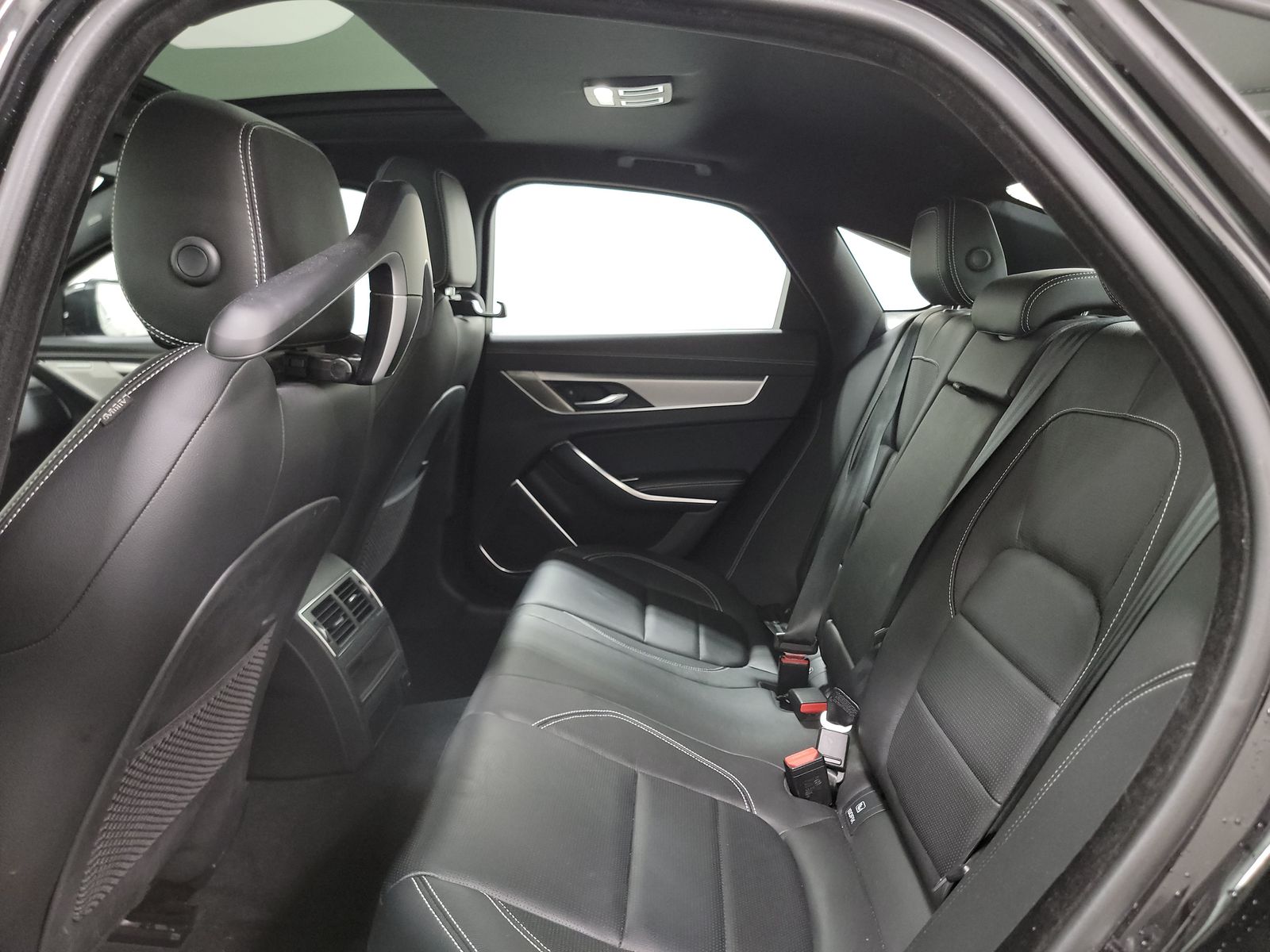 2022 Jaguar XF R-Dynamic SE AWD