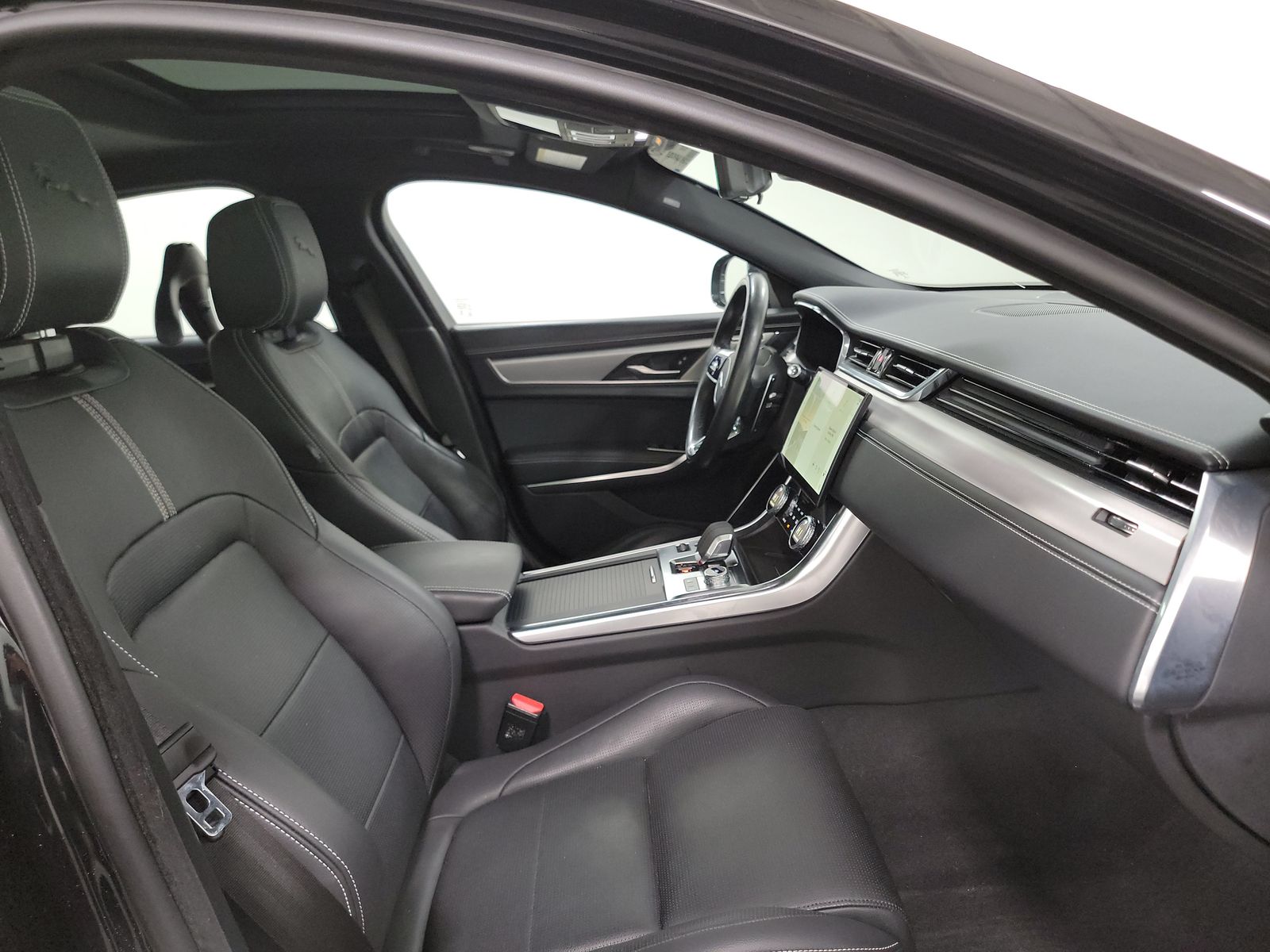 2022 Jaguar XF R-Dynamic SE AWD