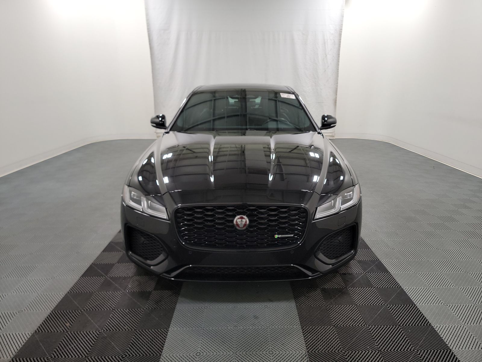 2022 Jaguar XF R-Dynamic SE AWD