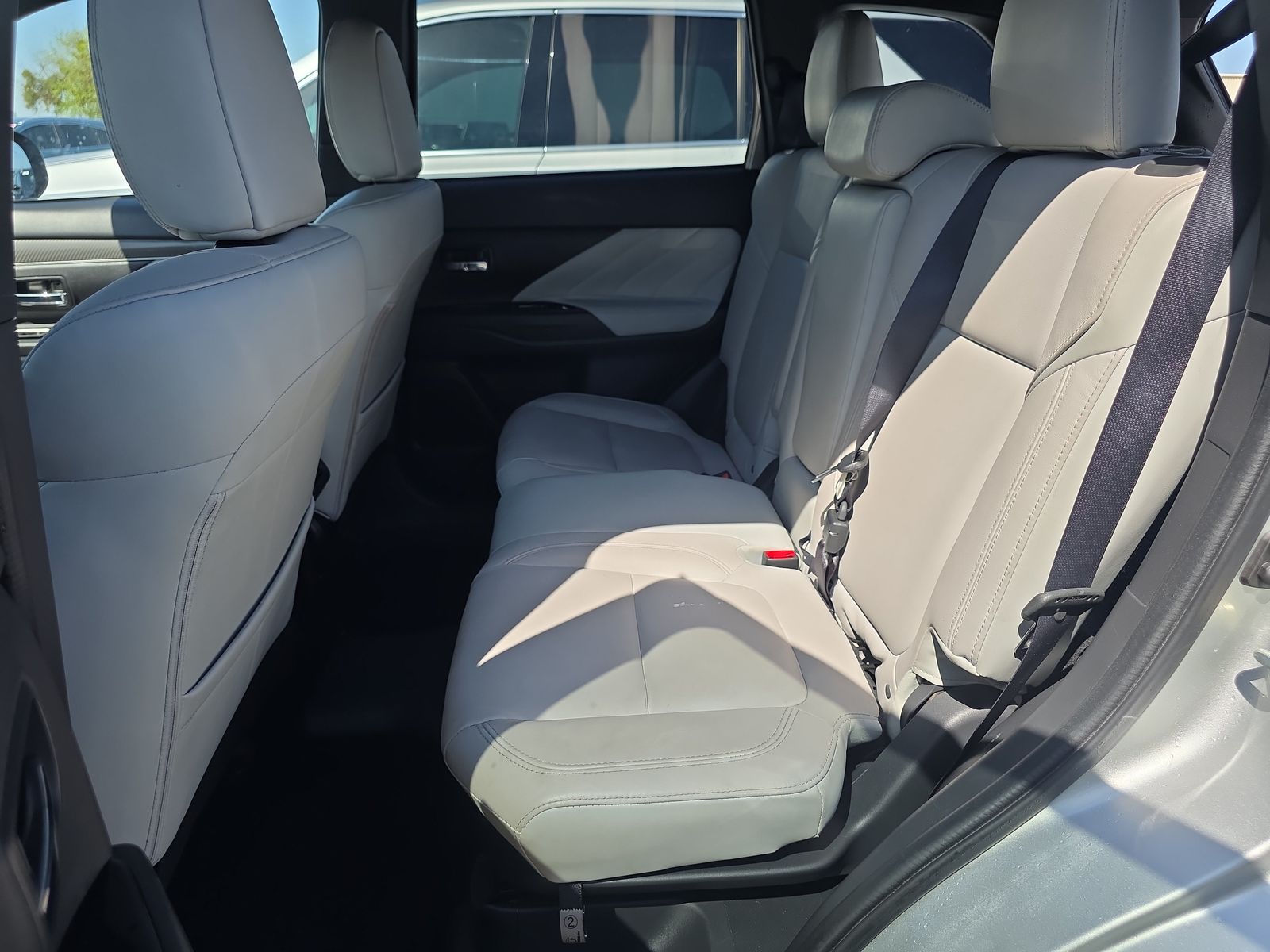 2022 Mitsubishi Outlander PHEV SEL AWD