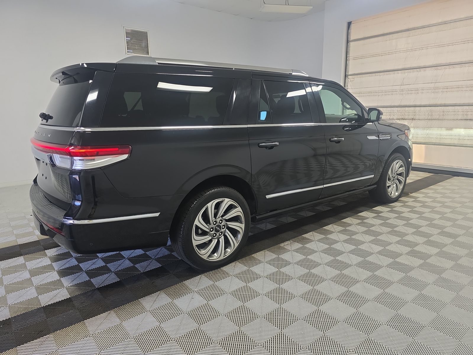 2022 Lincoln Navigator L Reserve RWD