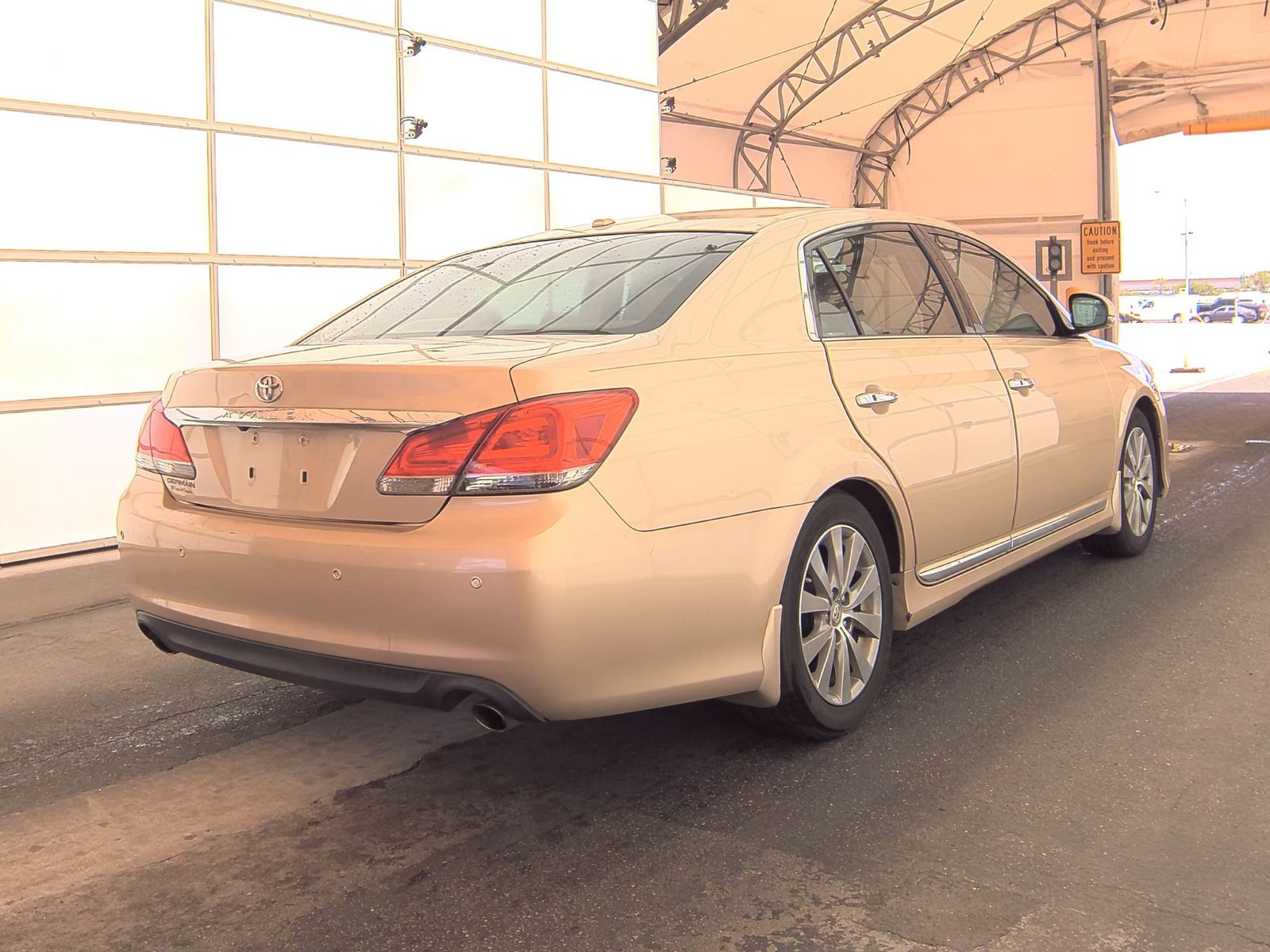 2012 Toyota Avalon Limited FWD