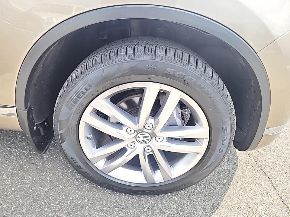 2016 Volkswagen Touareg 3.6L Lux AWD