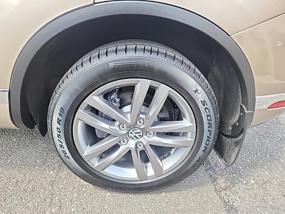 2016 Volkswagen Touareg 3.6L Lux AWD
