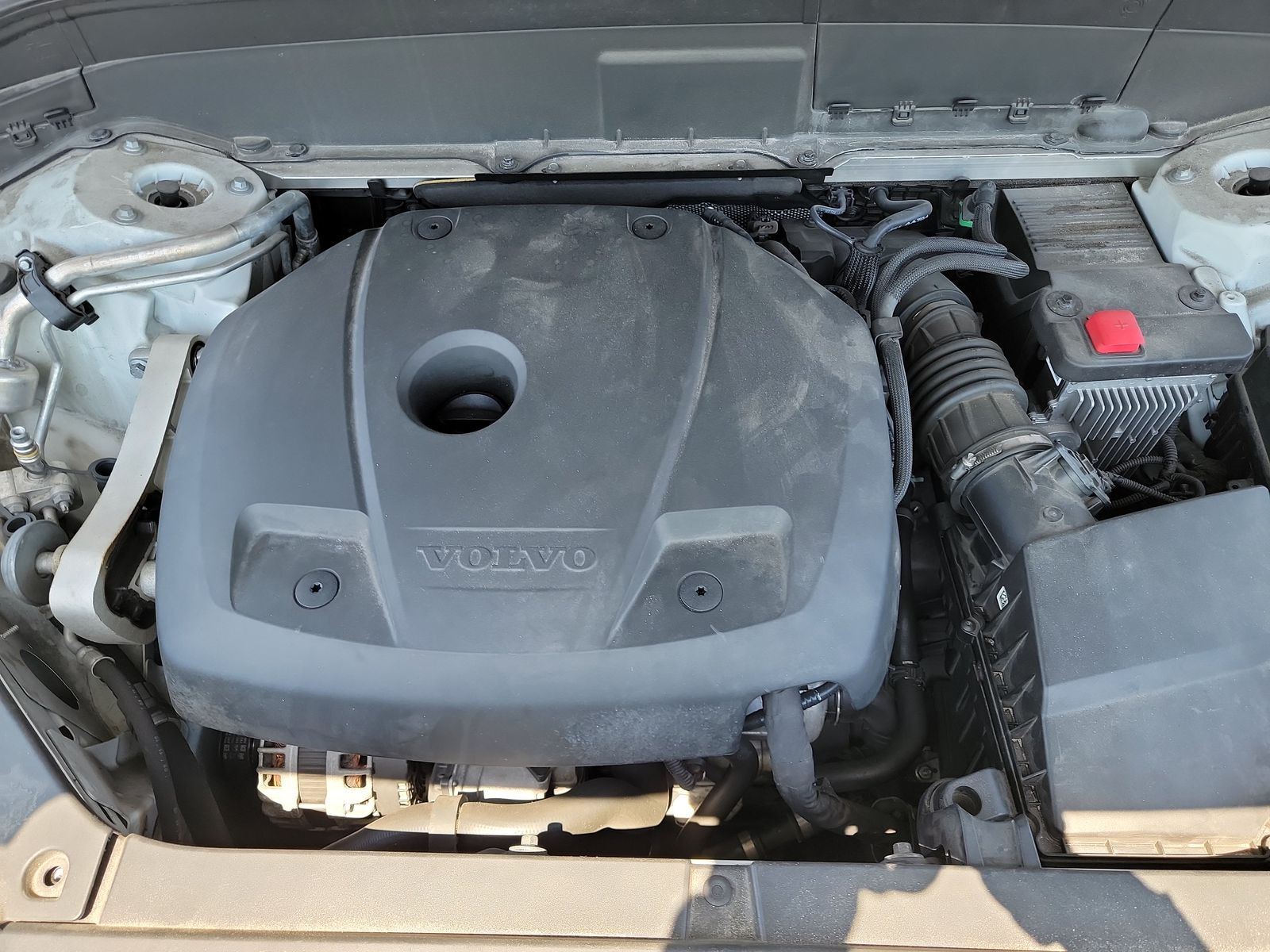 2020 Volvo XC90 T6 Momentum AWD