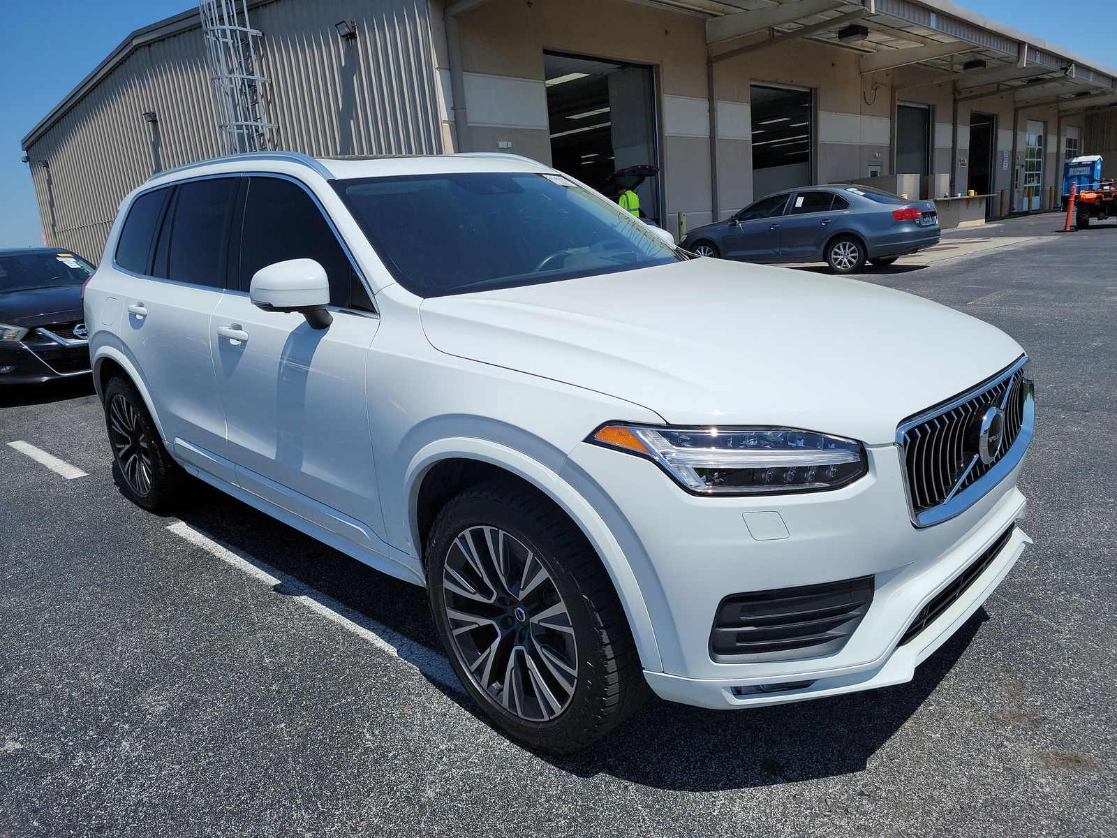 2020 Volvo XC90 T6 Momentum AWD