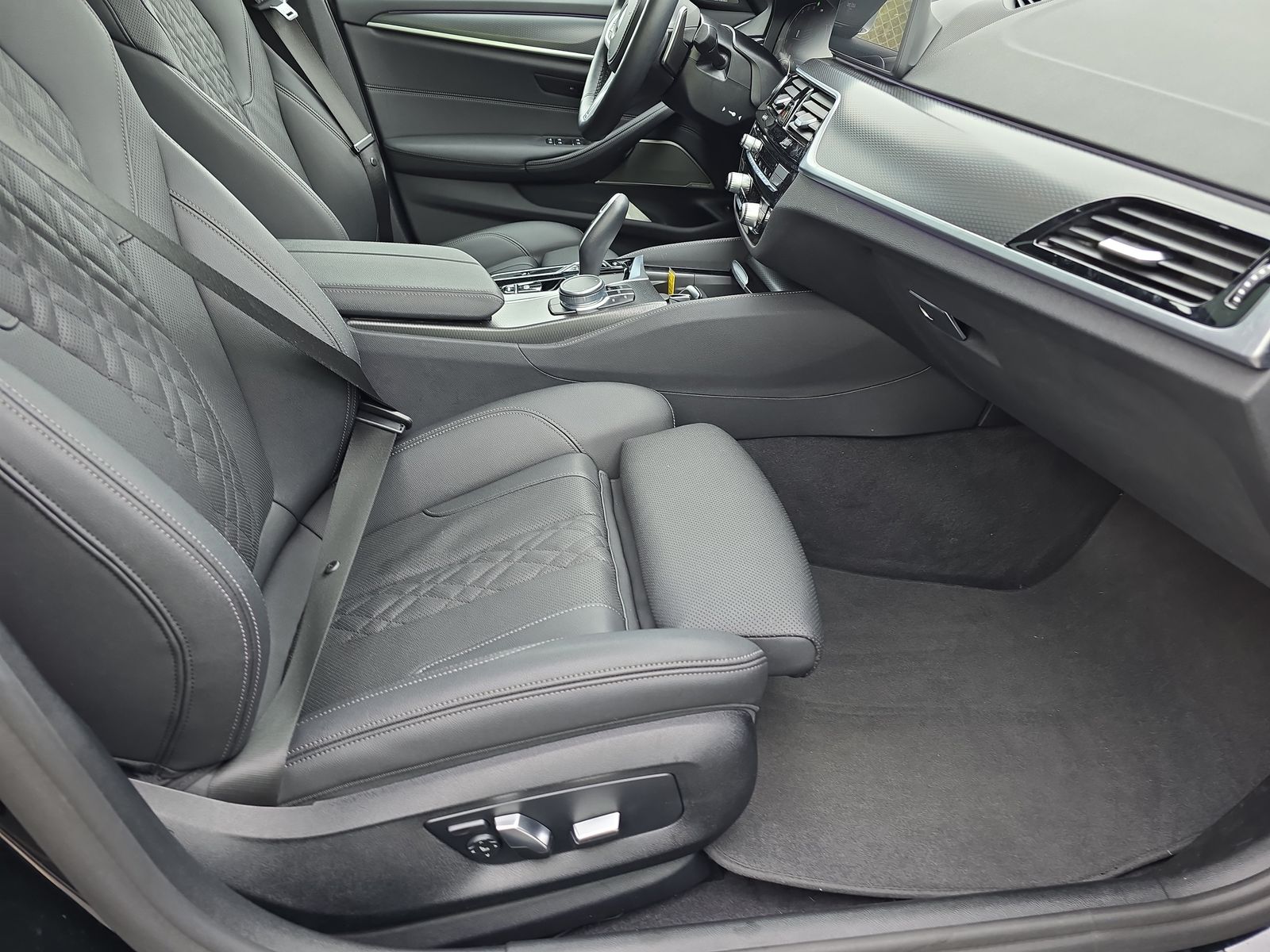 2022 BMW 5 Series 540i xDrive AWD