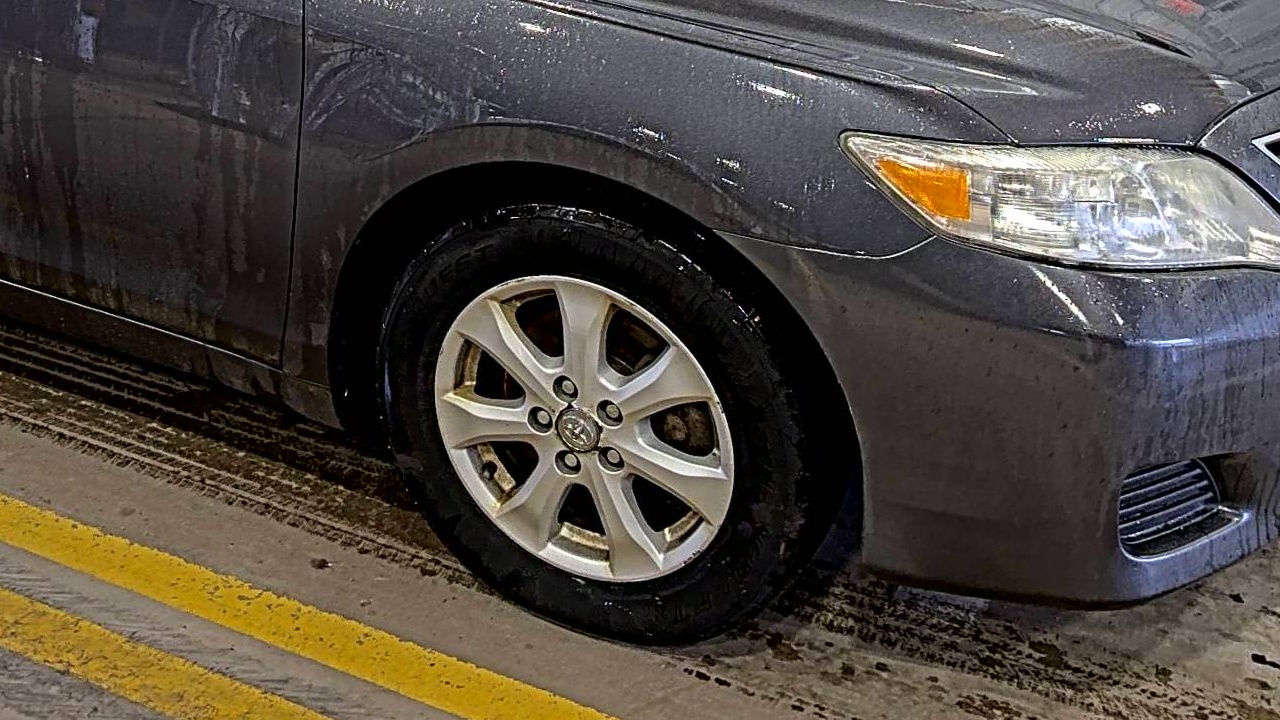 2011 Toyota Camry LE FWD