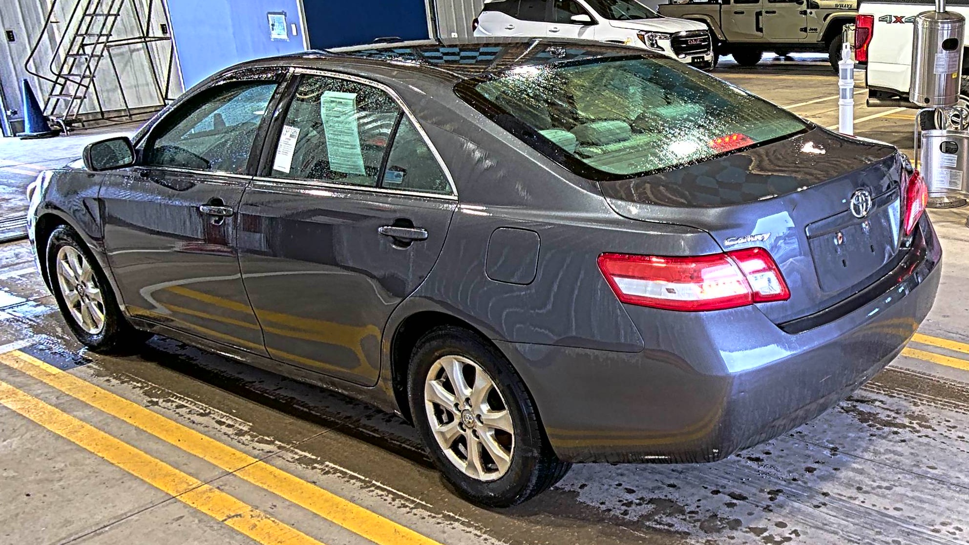 2011 Toyota Camry LE FWD
