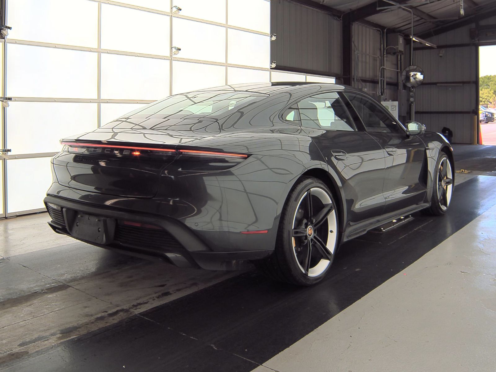 2021 Porsche Taycan Turbo S AWD