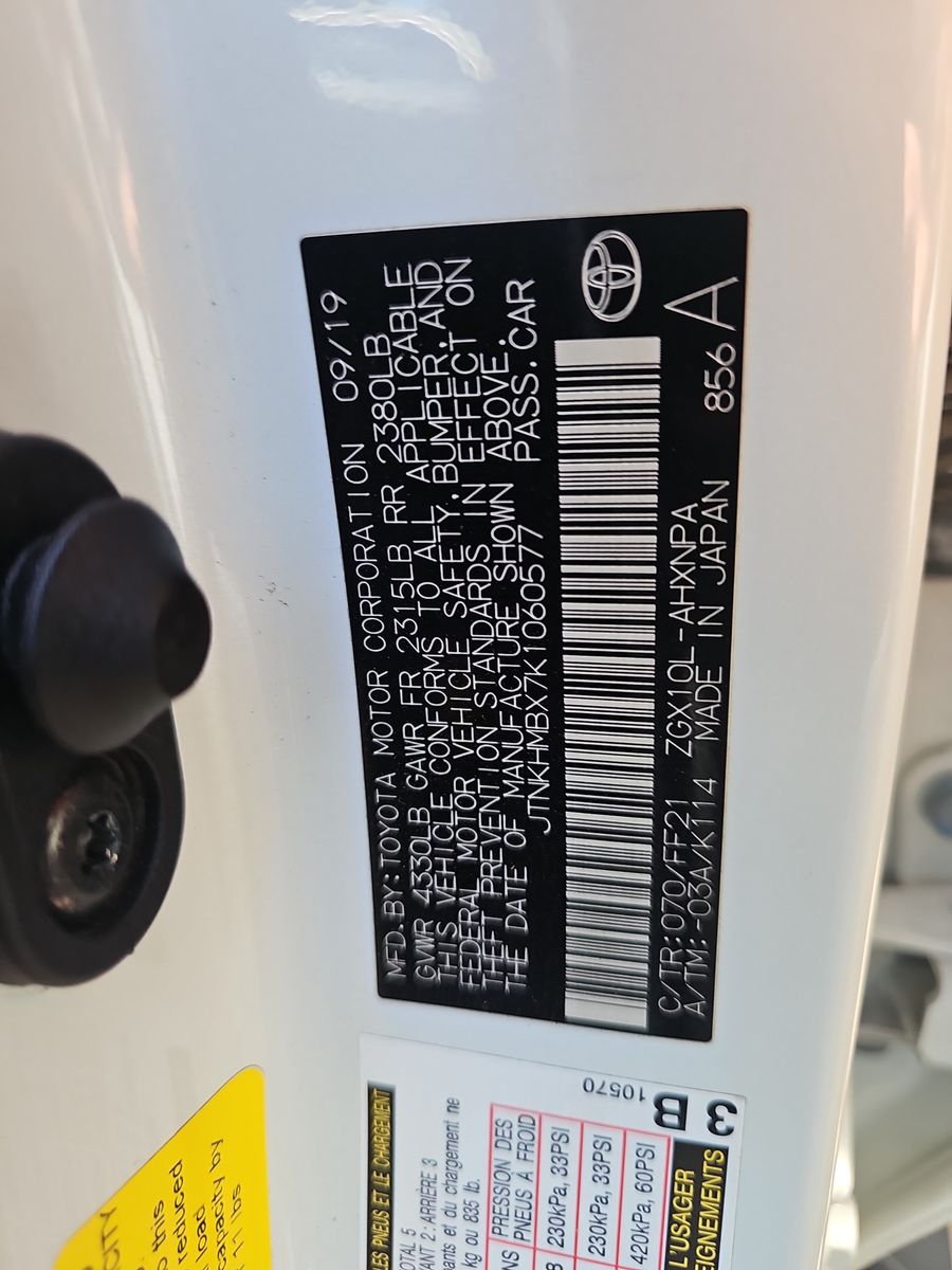 2019 Toyota C-HR XLE FWD