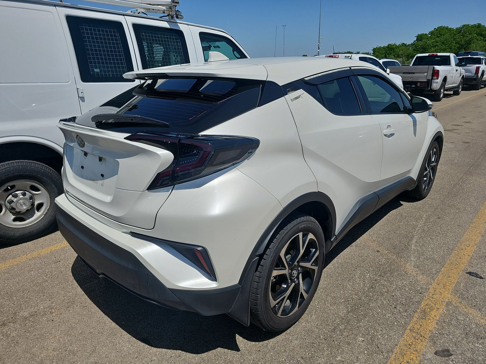 2019 Toyota C-HR XLE FWD