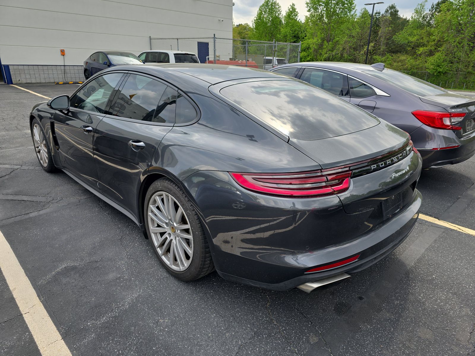 2017 Porsche Panamera 4 AWD