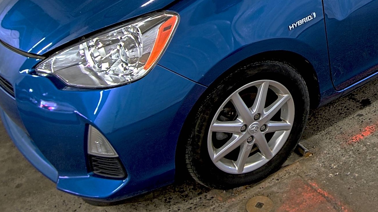 2014 Toyota Prius c Three FWD