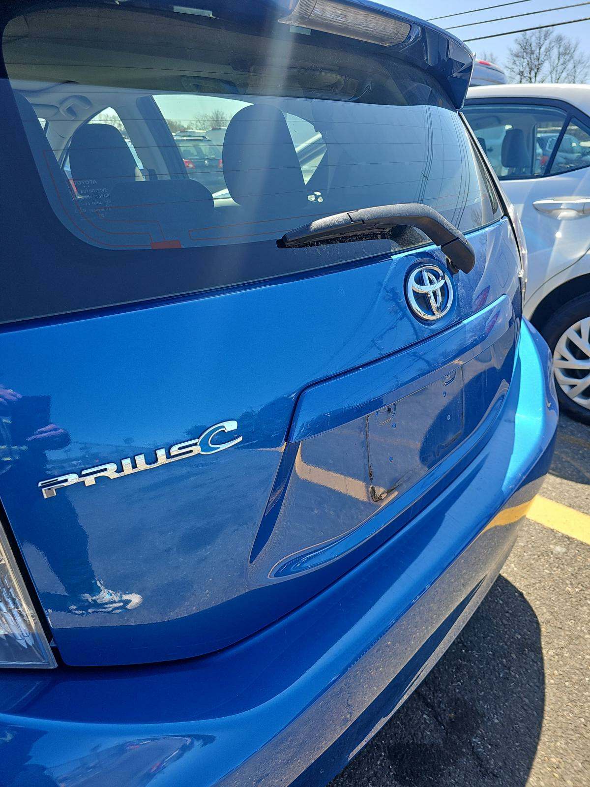 2014 Toyota Prius c Three FWD