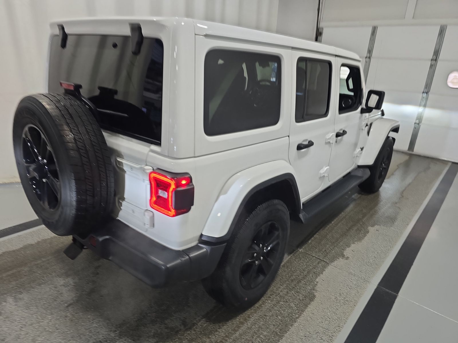 2020 Jeep Wrangler Unlimited Sahara Altitude AWD