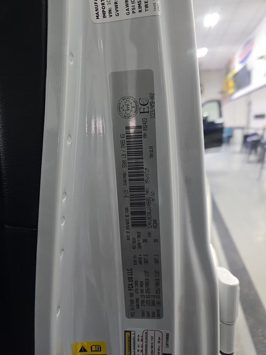 2020 Jeep Wrangler Unlimited Sahara Altitude AWD