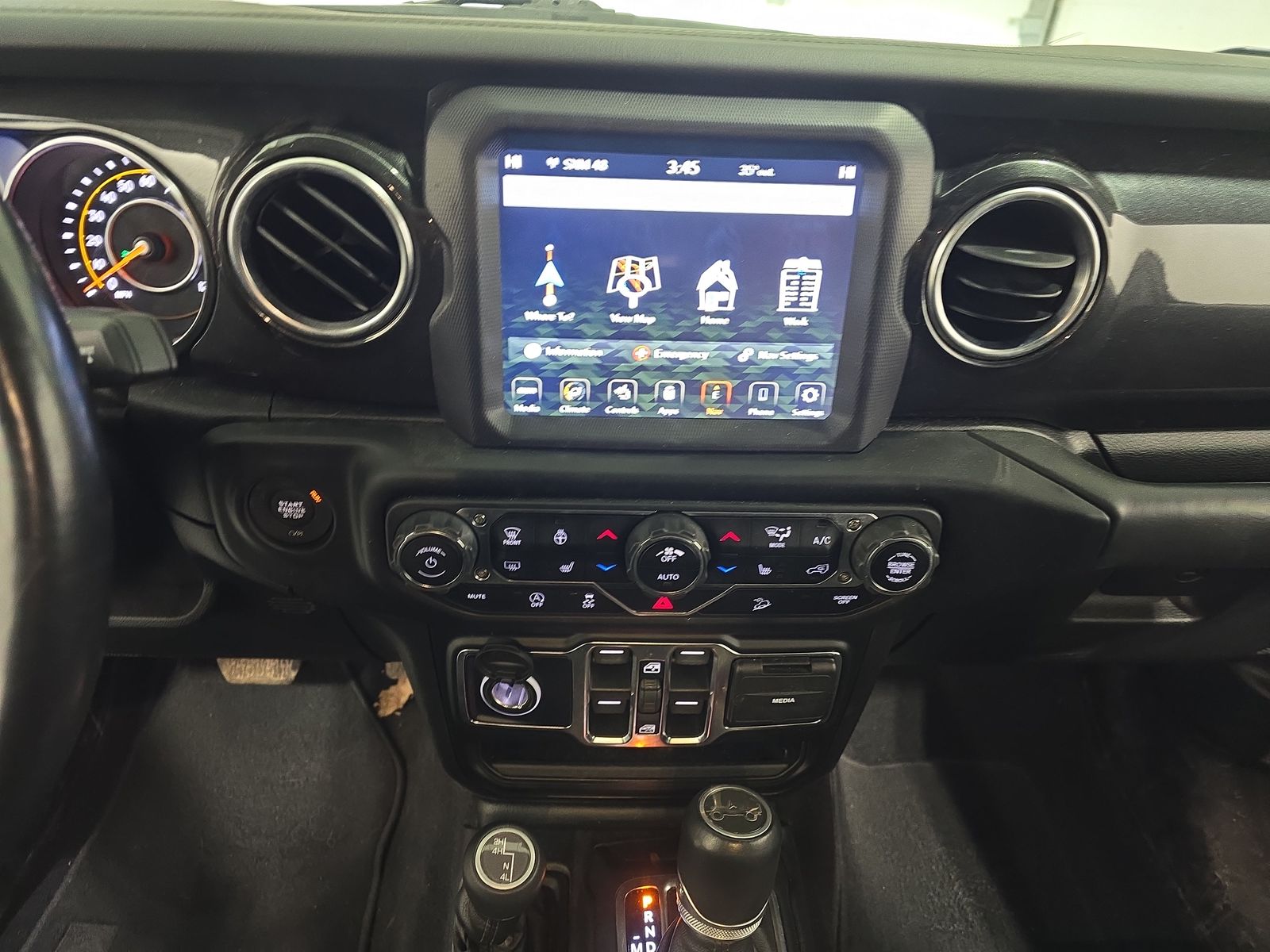 2020 Jeep Wrangler Unlimited Sahara Altitude AWD