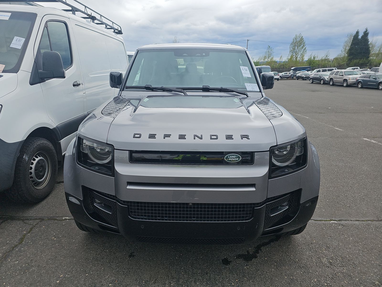 2024 Land Rover Defender 90 X-Dynamic SE AWD