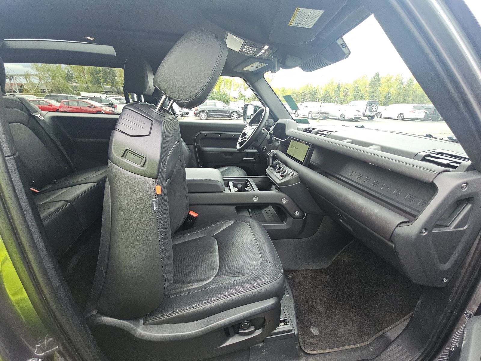 2024 Land Rover Defender 90 X-Dynamic SE AWD