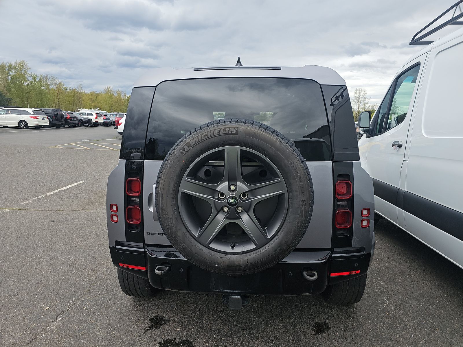 2024 Land Rover Defender 90 X-Dynamic SE AWD
