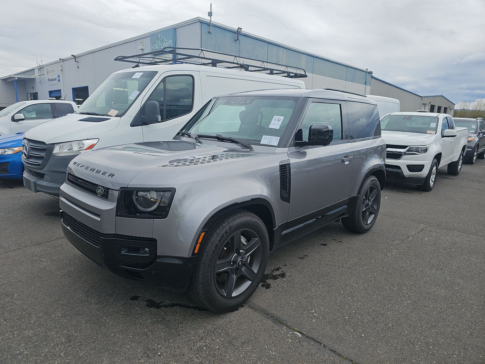 2024 Land Rover Defender 90 X-Dynamic SE AWD