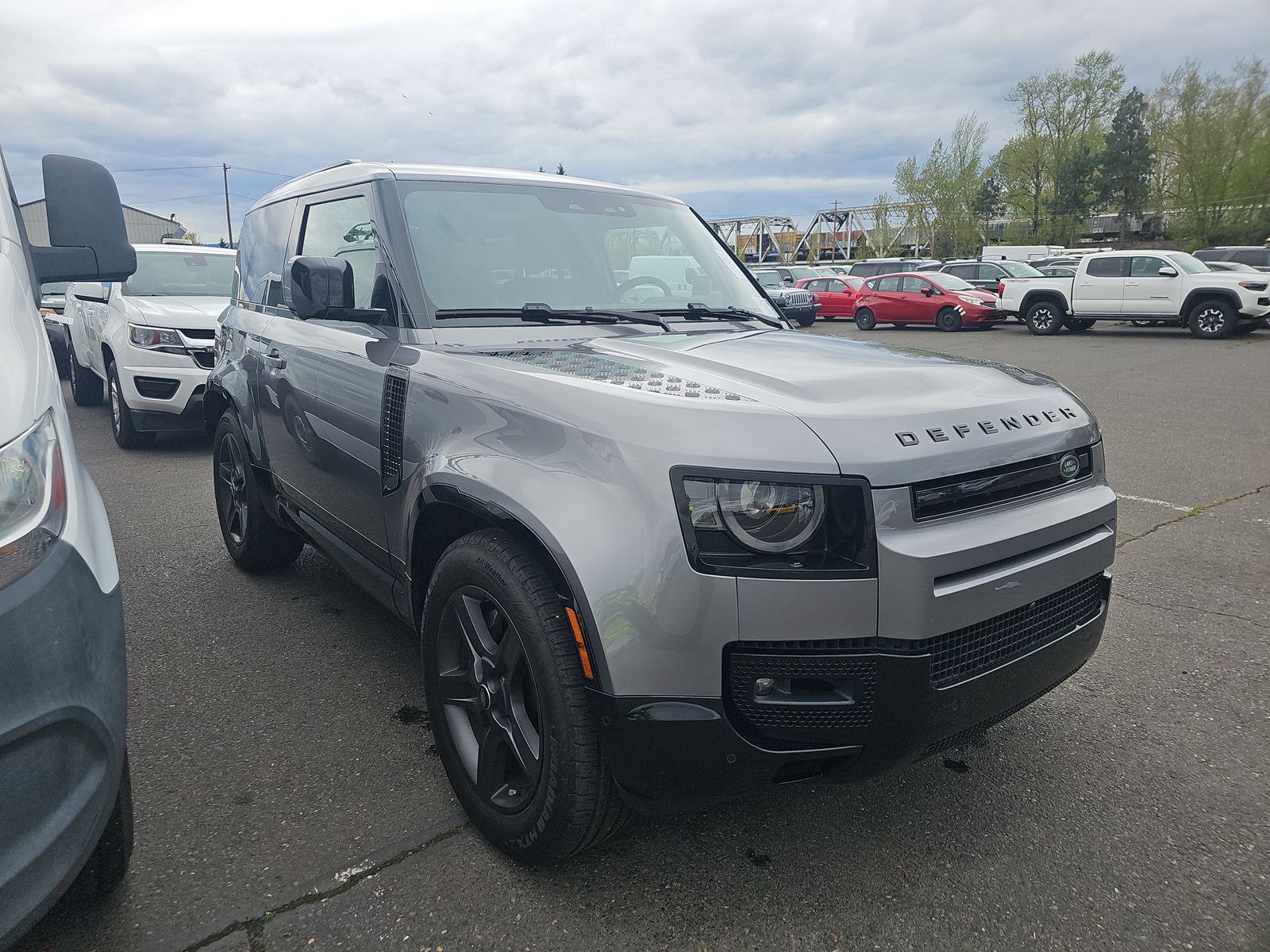 2024 Land Rover Defender 90 X-Dynamic SE AWD