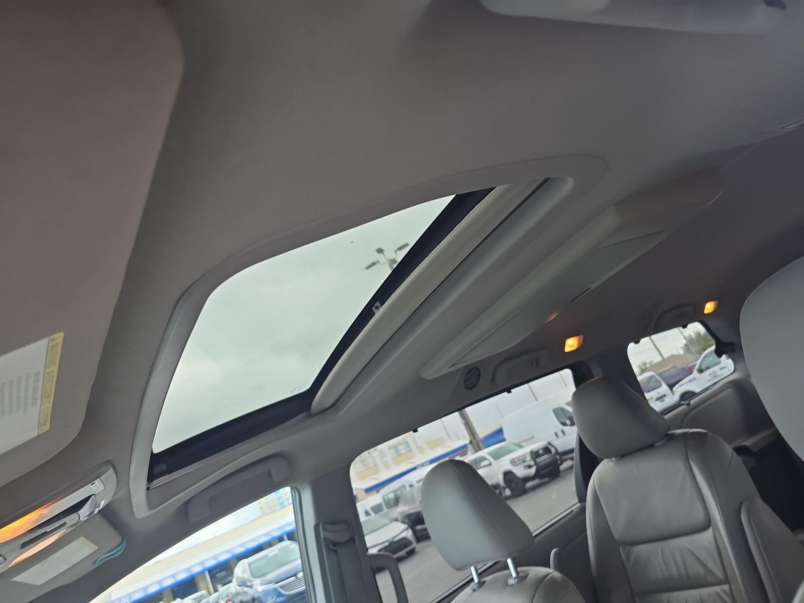 2015 Toyota Sienna XLE Premium FWD