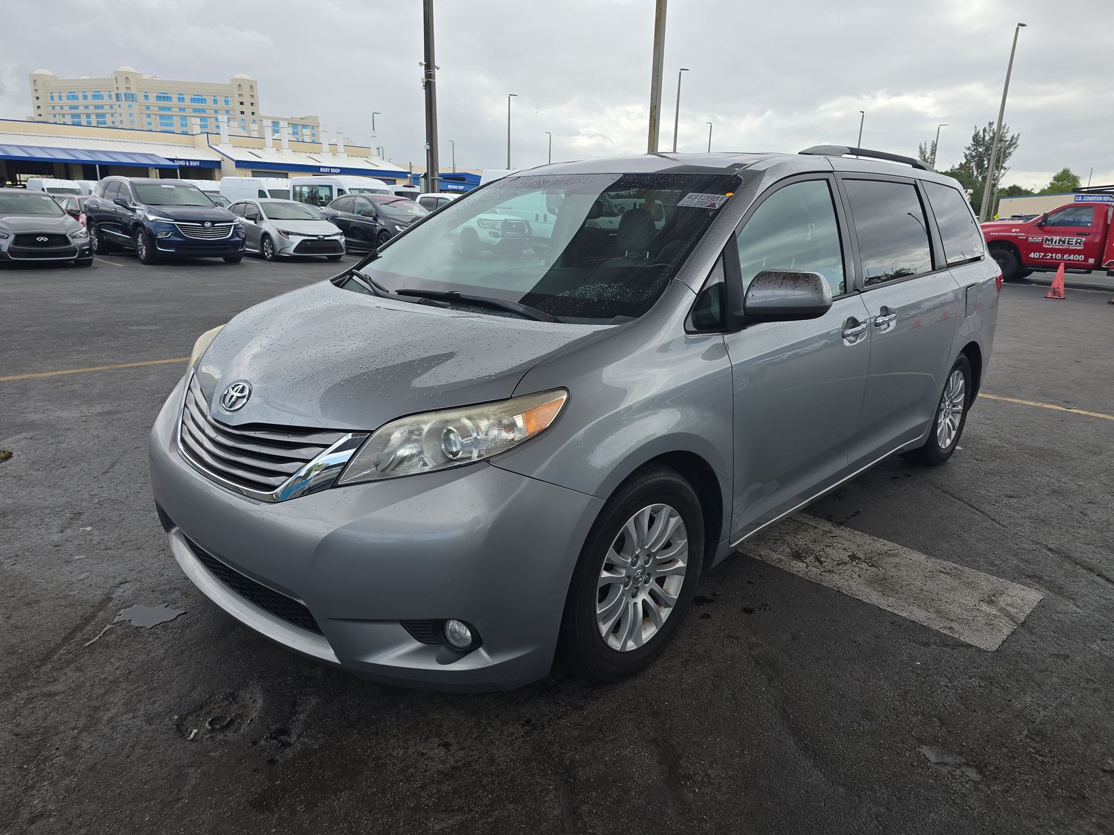 2015 Toyota Sienna XLE Premium FWD