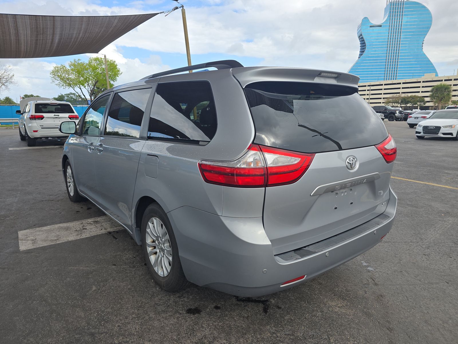 2015 Toyota Sienna XLE Premium FWD