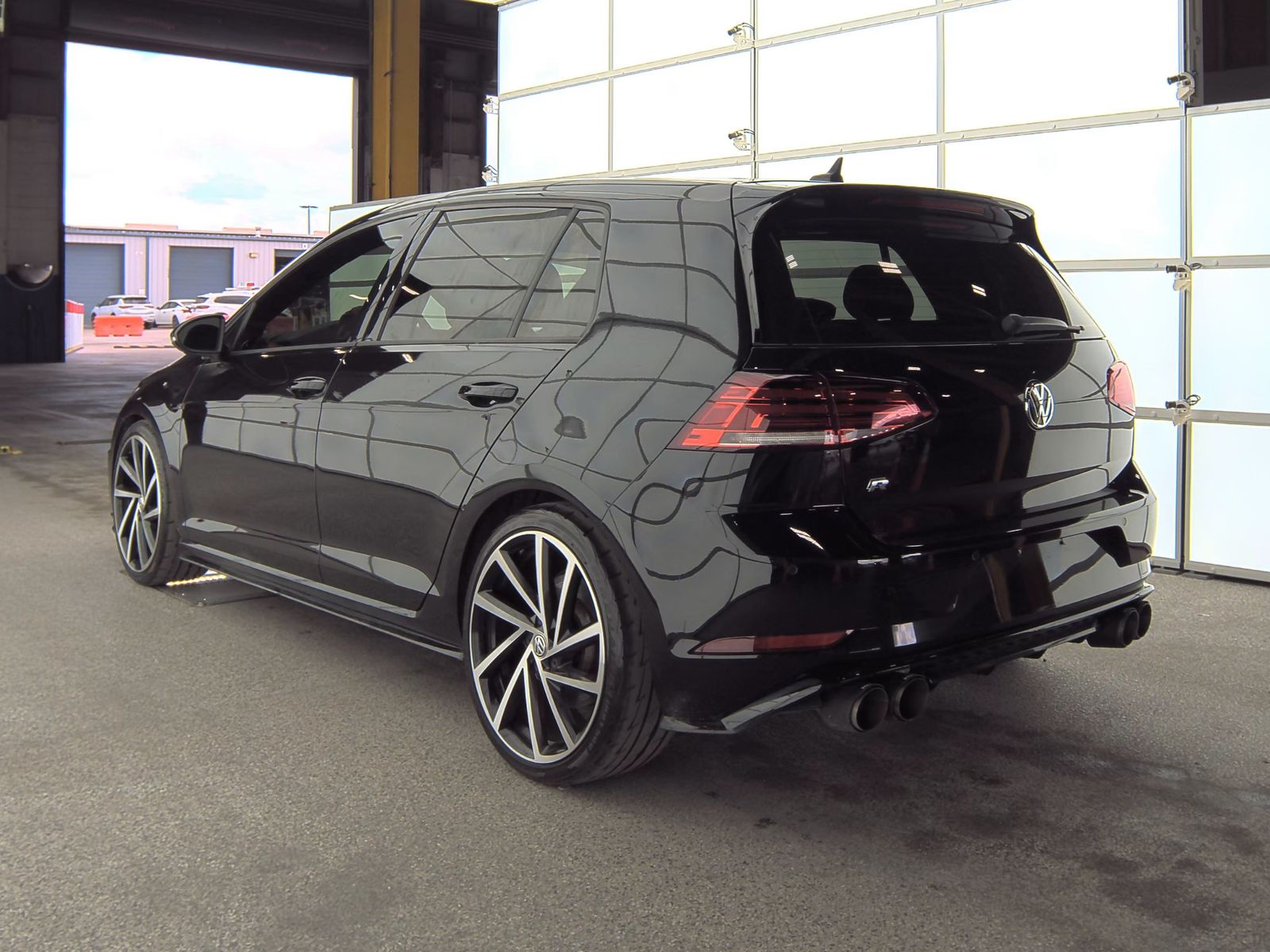 2019 Volkswagen Golf R 2.0T AWD