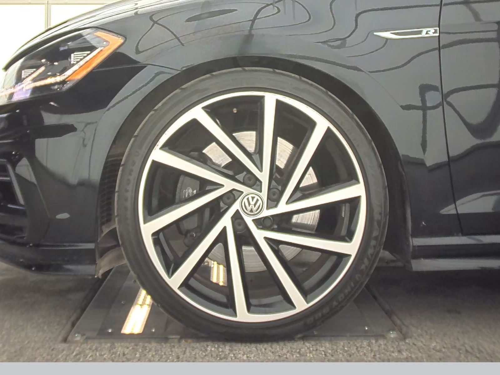 2019 Volkswagen Golf R 2.0T AWD